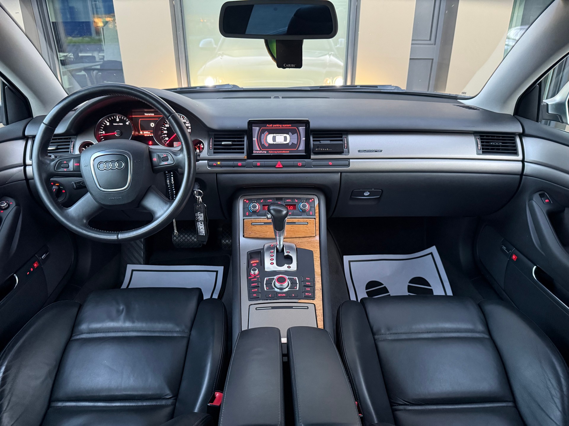 AUDI A8 3.0 TDI quattro tiptronic-image-12