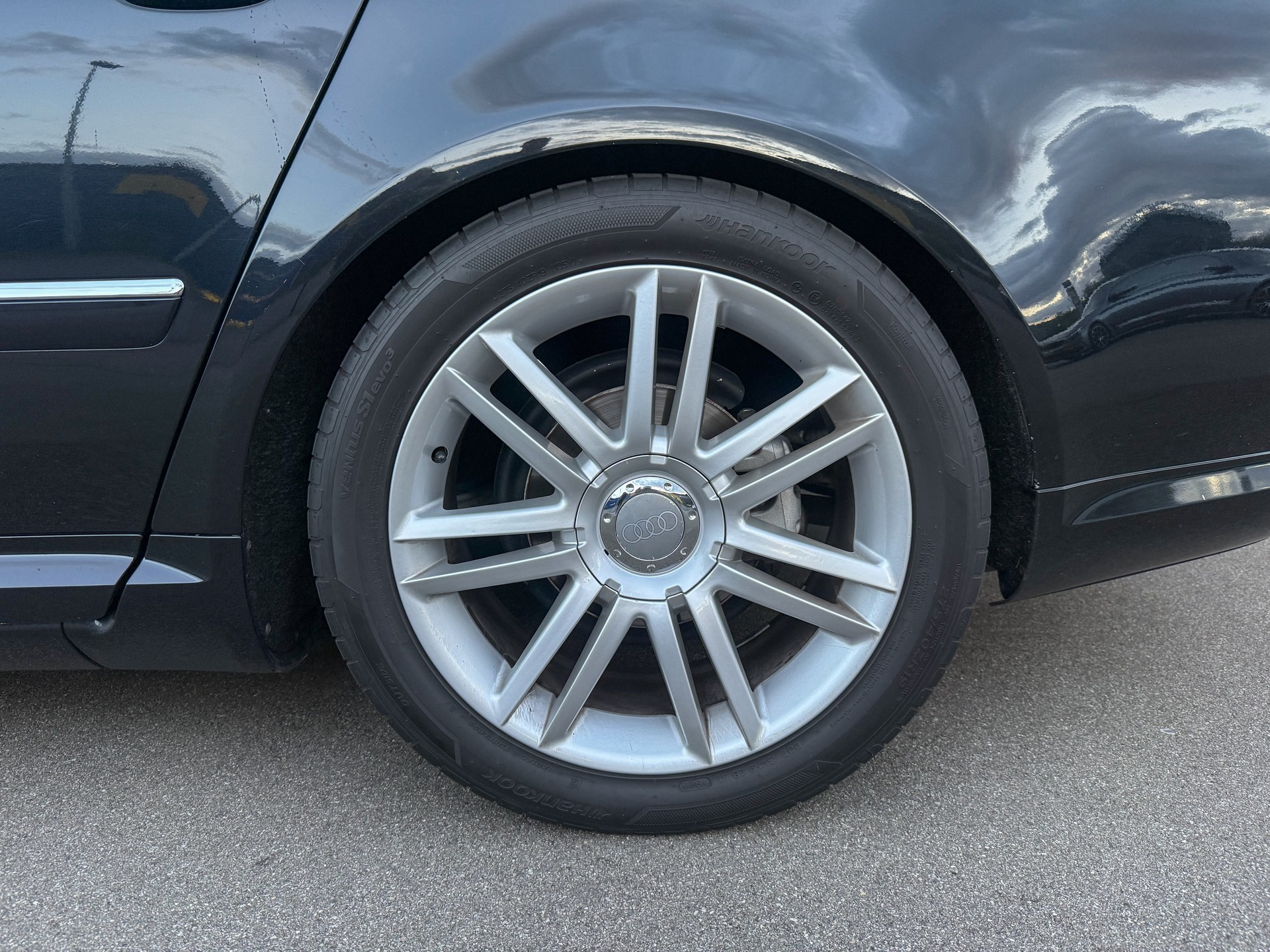 AUDI A8 3.0 TDI quattro tiptronic-image-8