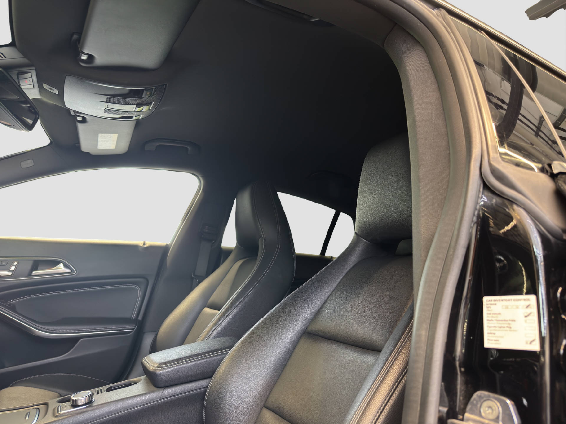 MERCEDES-BENZ CLA 220 Urban 4MATIC Shooting Brake-image-11