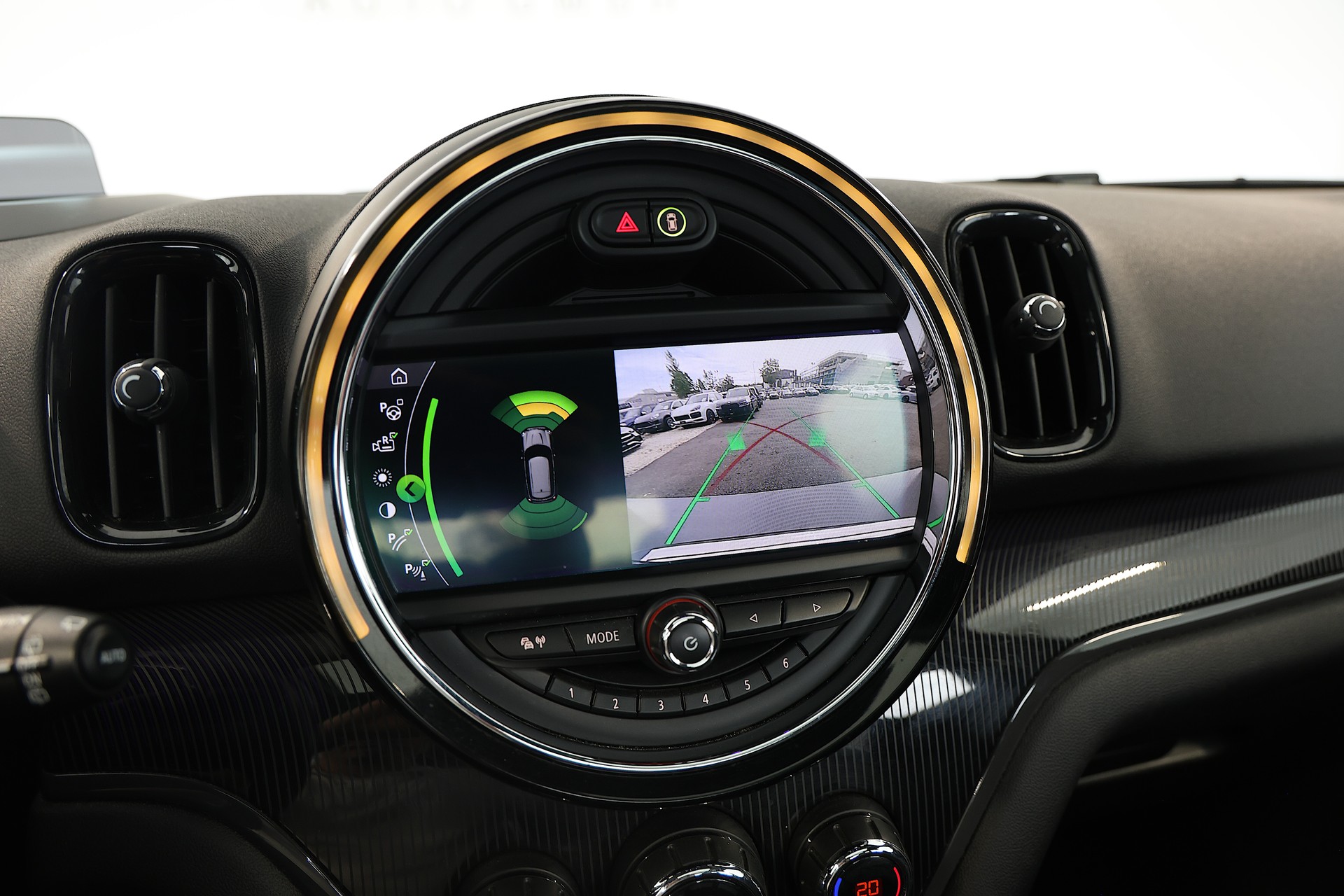 MINI Countryman F60 1.5i Cooper S E ALL4-image-17
