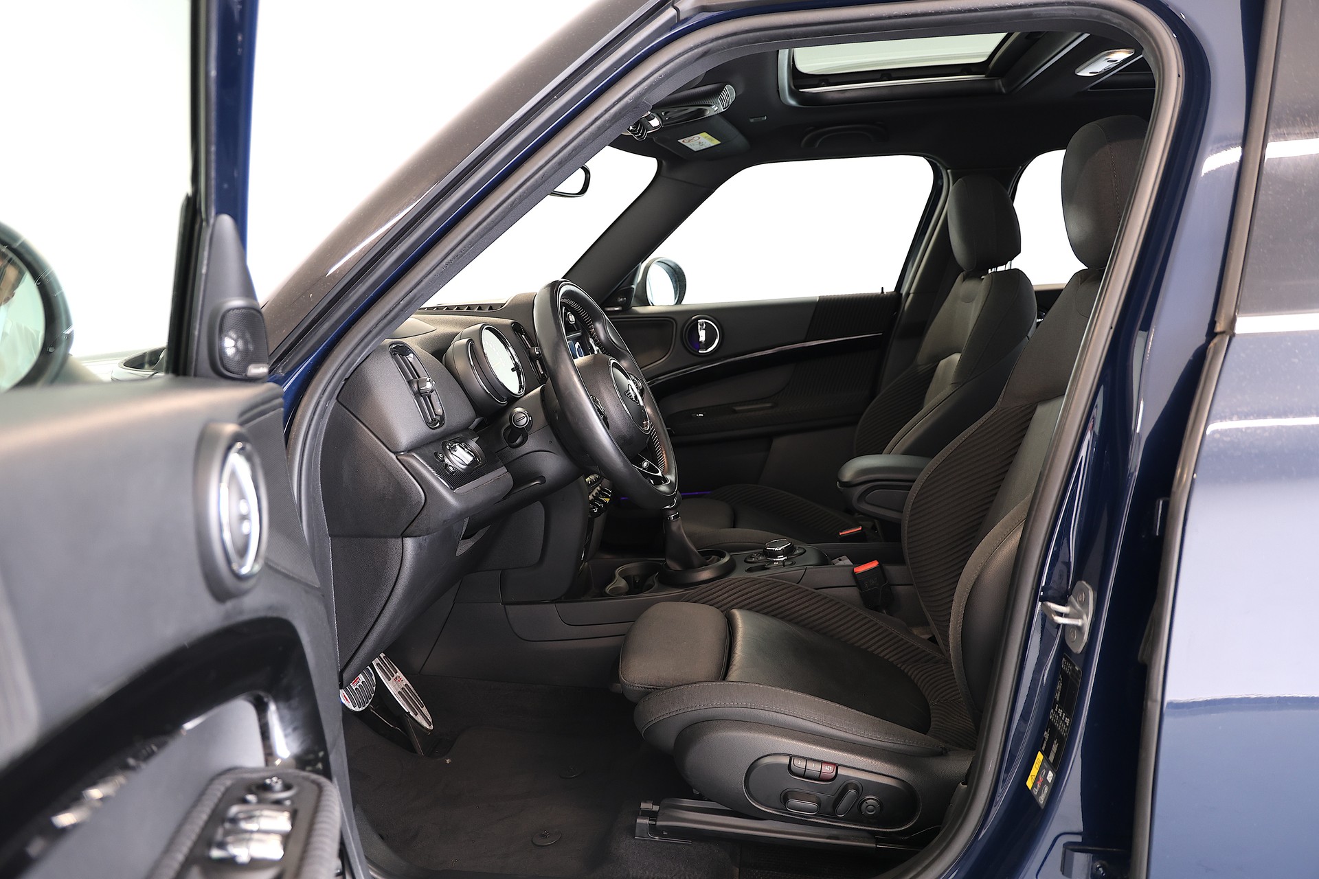 MINI Countryman F60 1.5i Cooper S E ALL4-image-6
