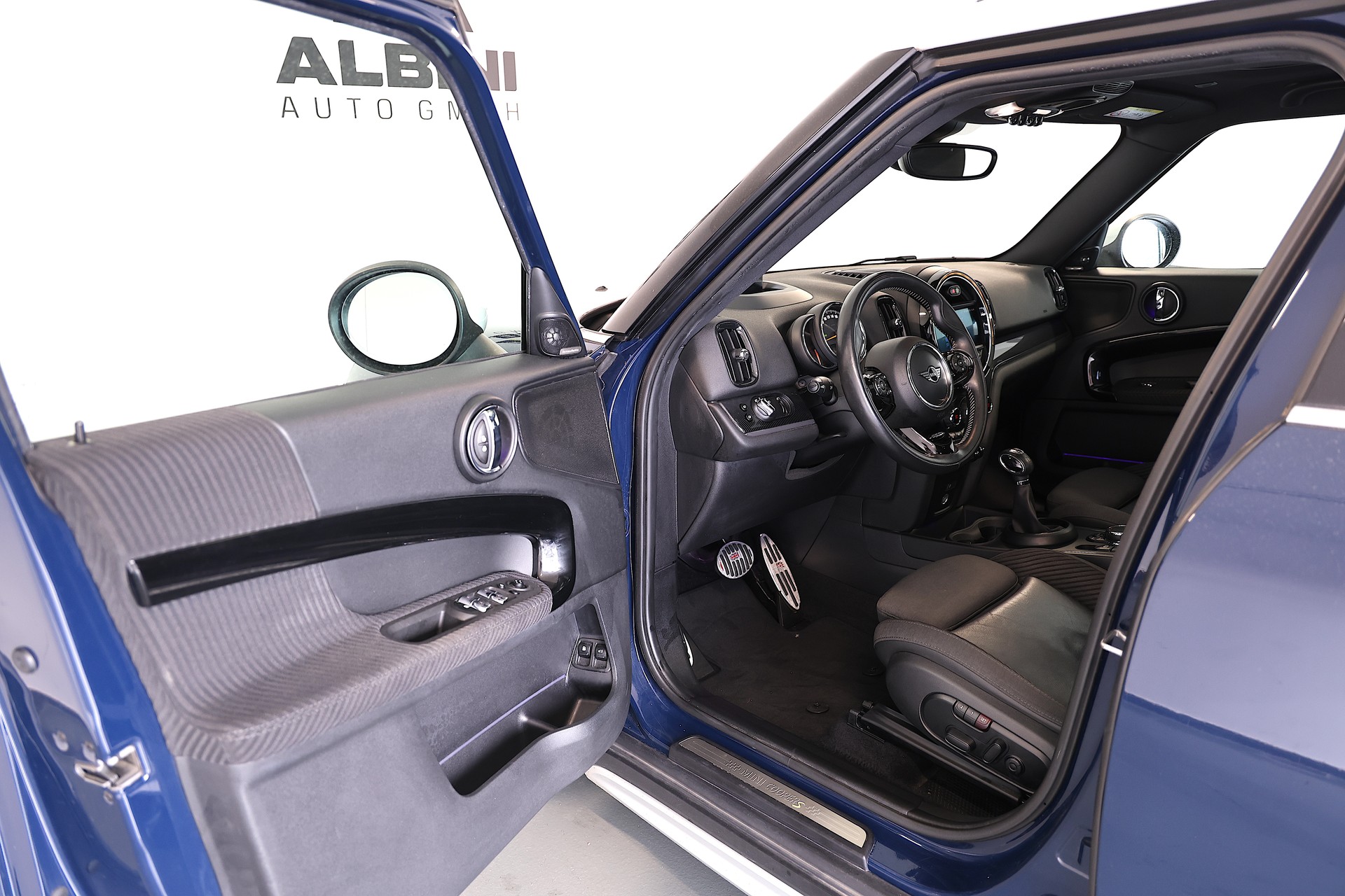 MINI Countryman F60 1.5i Cooper S E ALL4-image-5