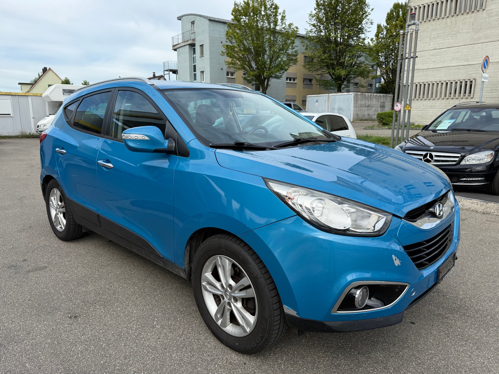 HYUNDAI iX 35 2.0 CRDi Style 4WD Automatic-image-2