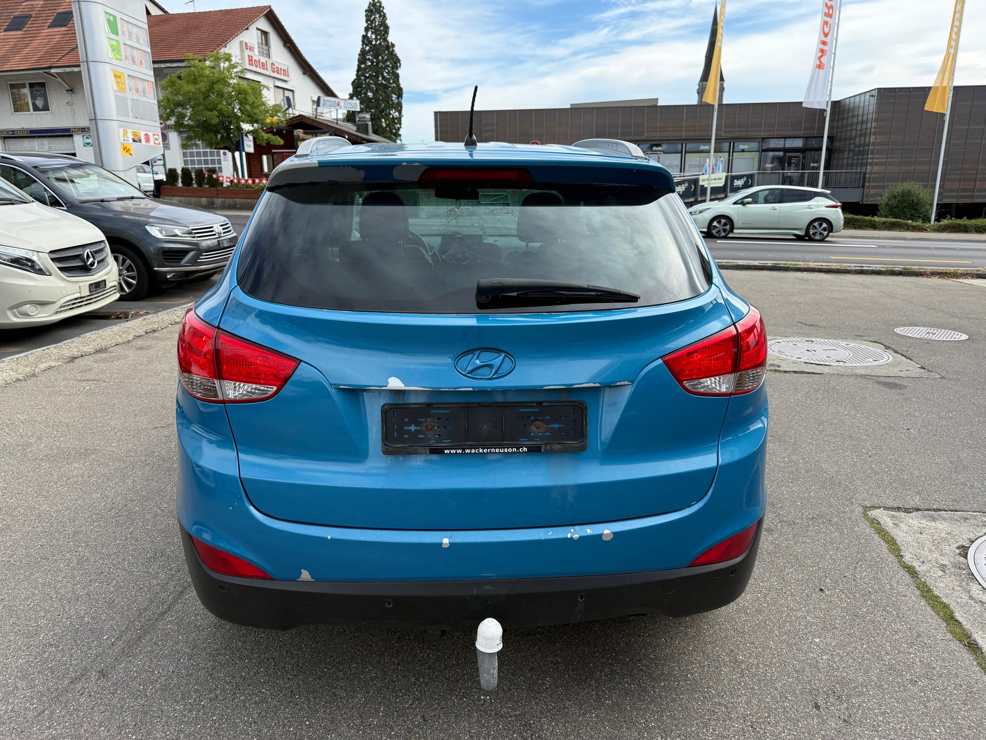 HYUNDAI iX 35 2.0 CRDi Style 4WD Automatic-image-3