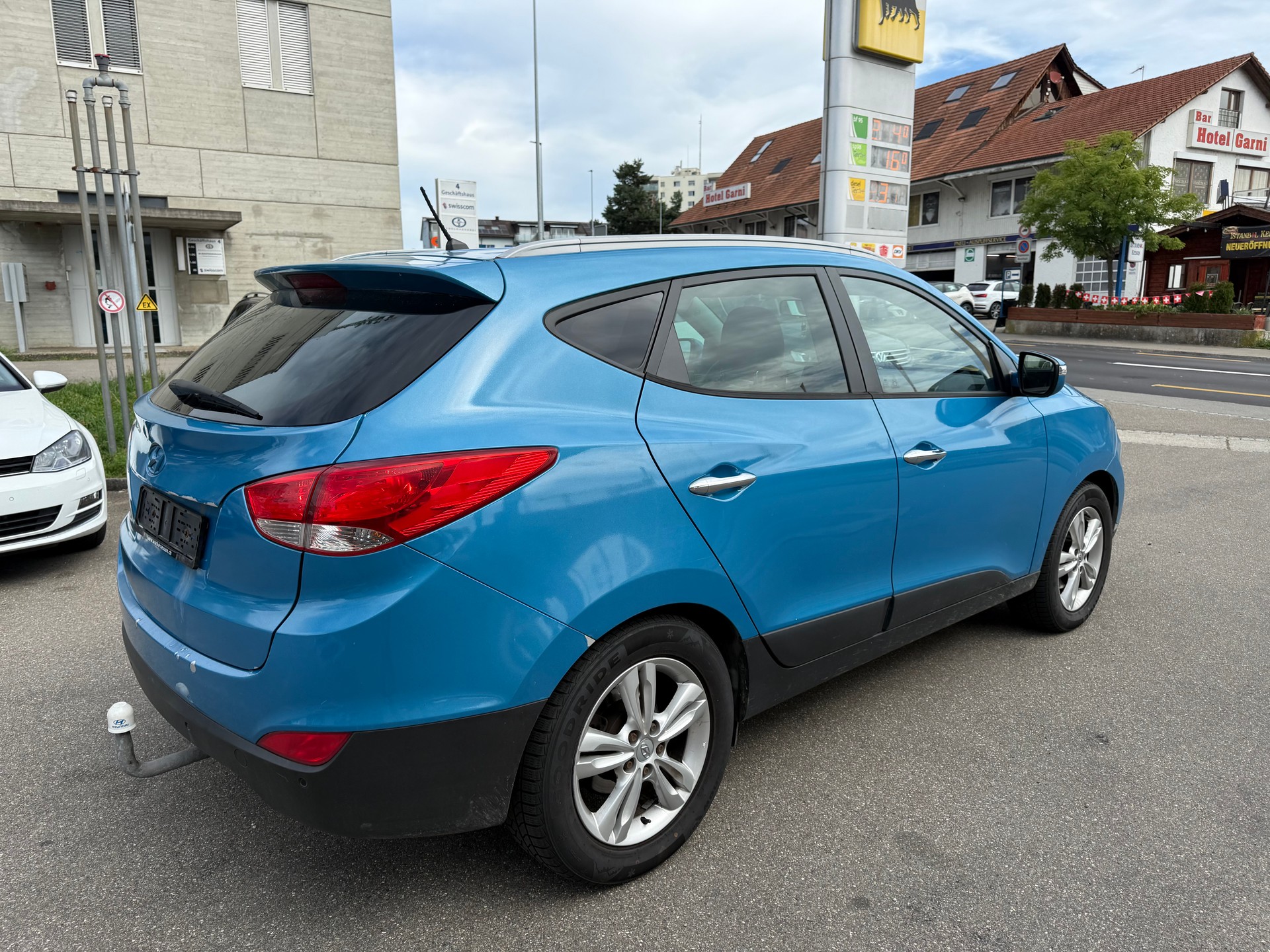 HYUNDAI iX 35 2.0 CRDi Style 4WD Automatic-image-5