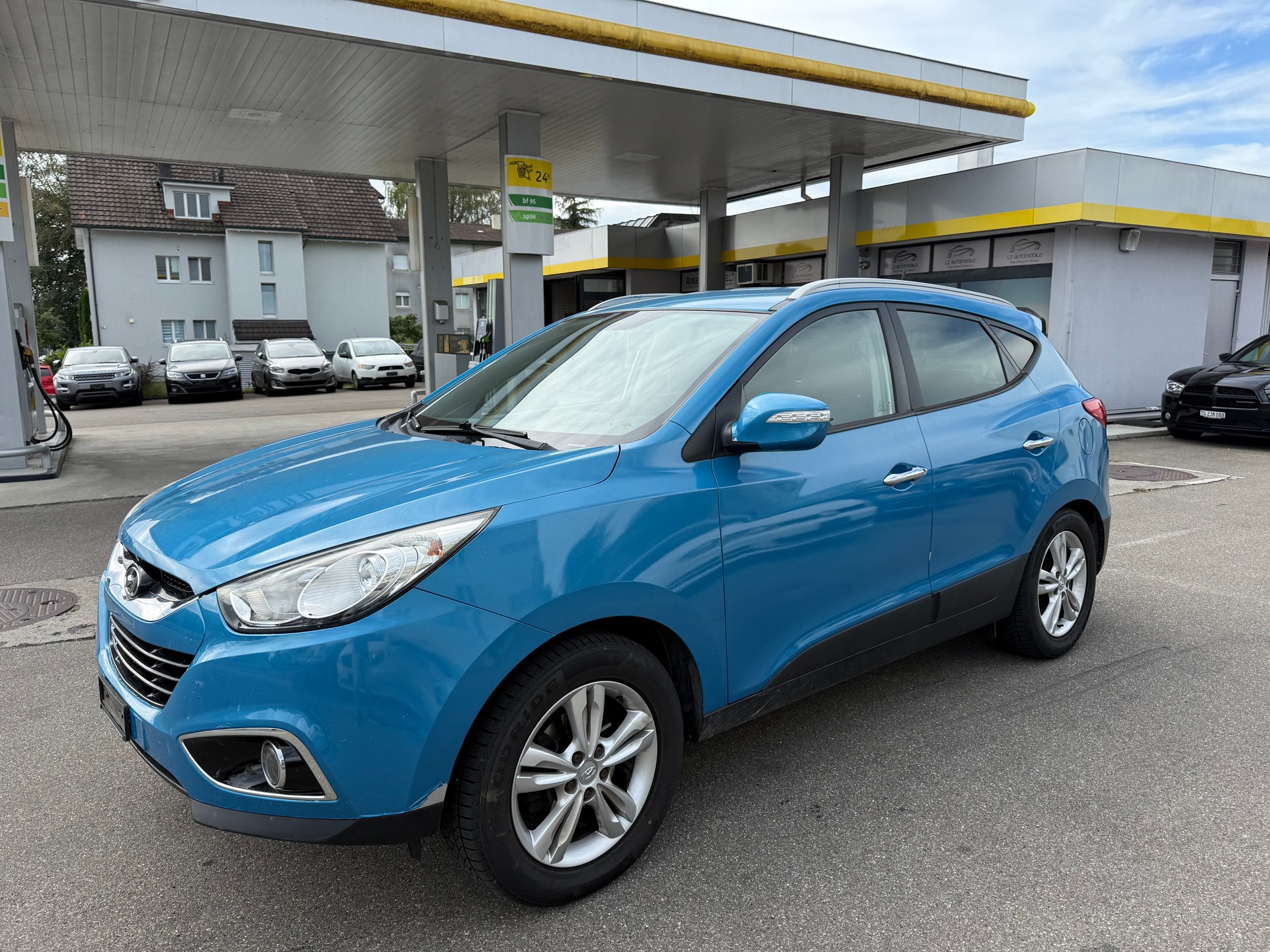 HYUNDAI iX 35 2.0 CRDi Style 4WD Automatic-image-1