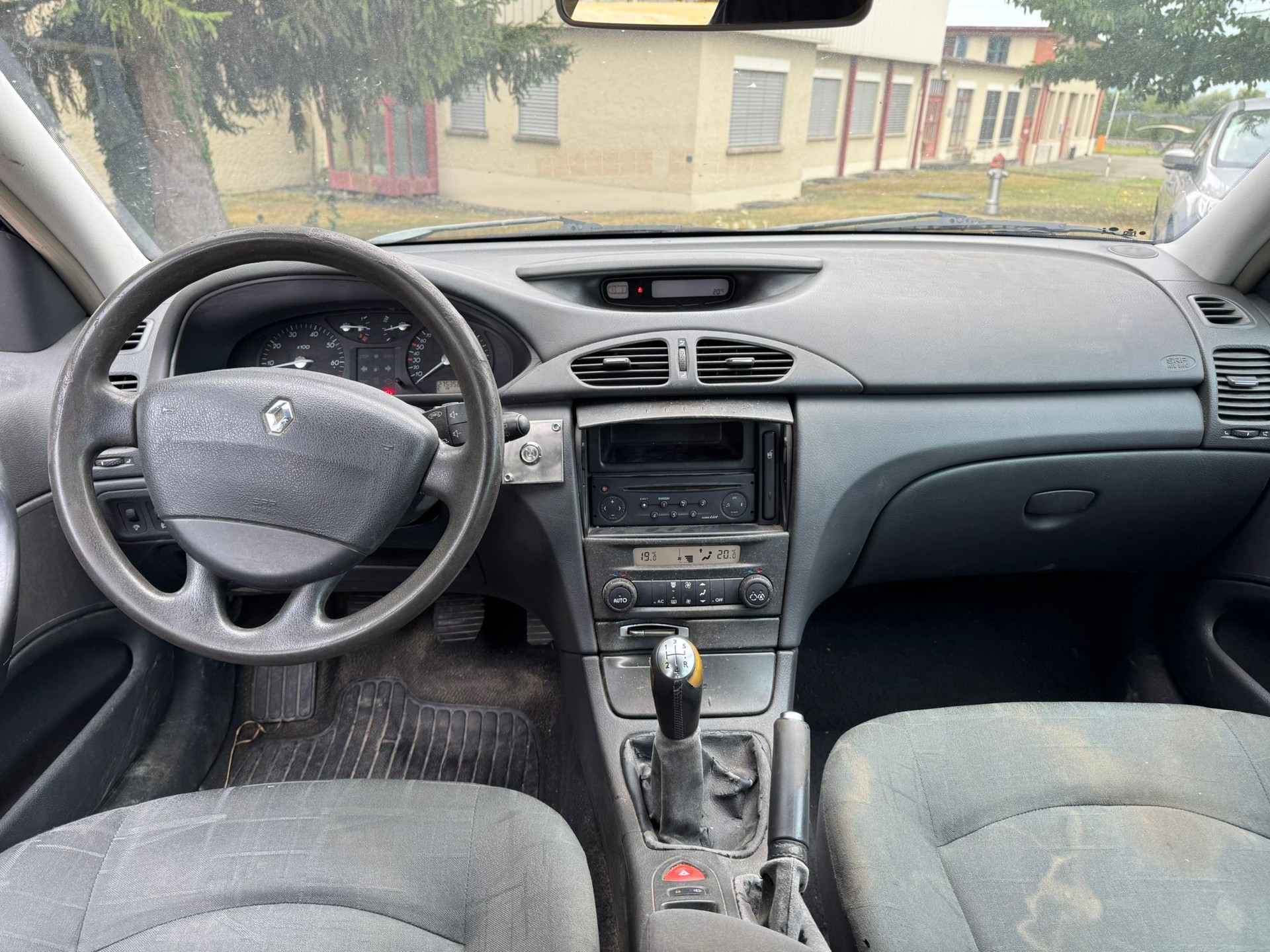 RENAULT Laguna Grandtour 1.8 16V Expression-image-9