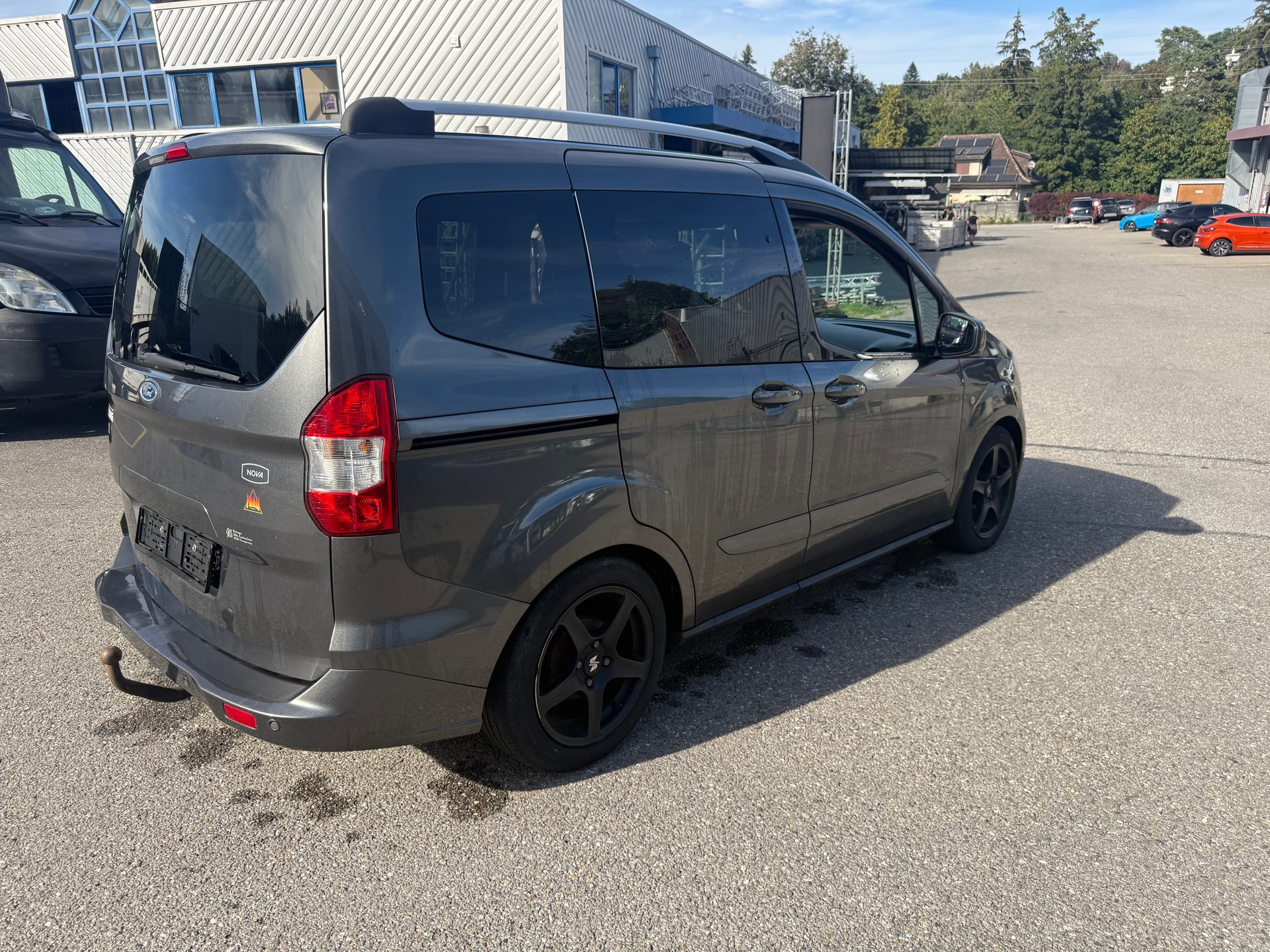 FORD Tourneo Courier 1.0 SCTi Trend-image-3