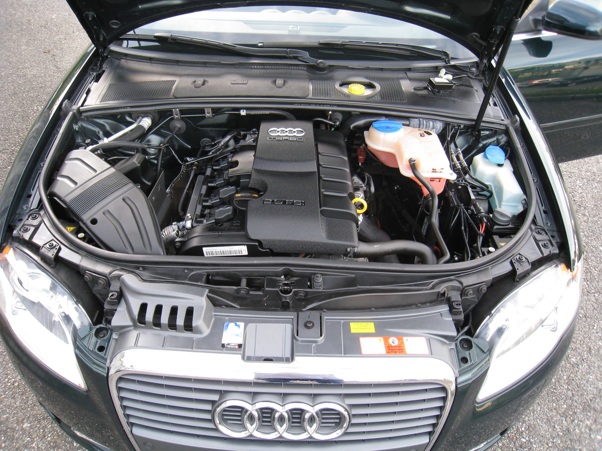 AUDI A4 Cabriolet 2.0T FSI-image-14