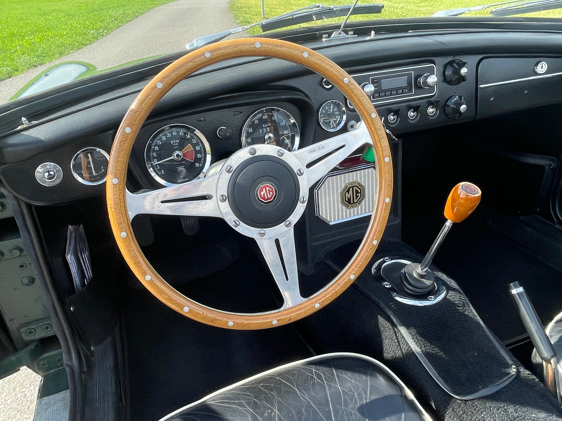 MG MG B Roadster MKI-image-12