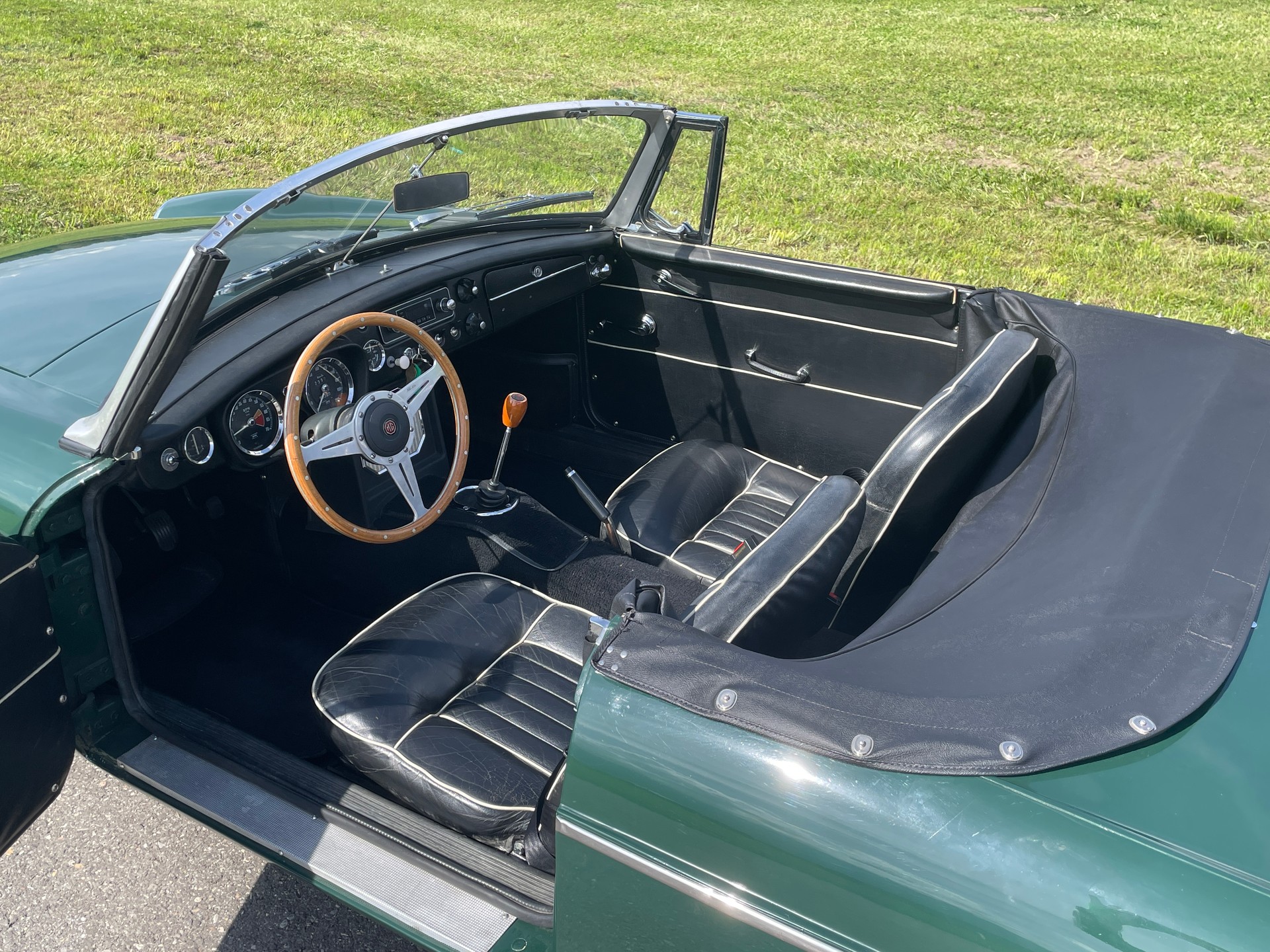 MG MG B Roadster MKI-image-10
