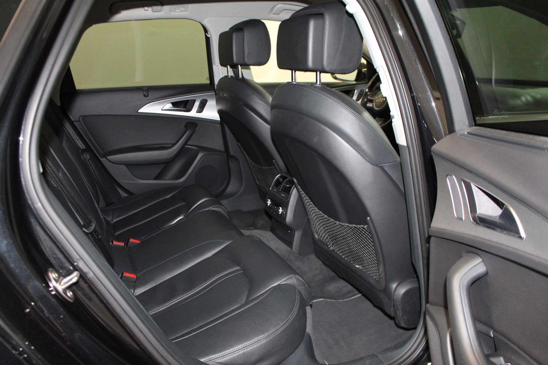 AUDI A6 Avant 3.0 V6 TDI 245 quattro S-Tr.-image-9