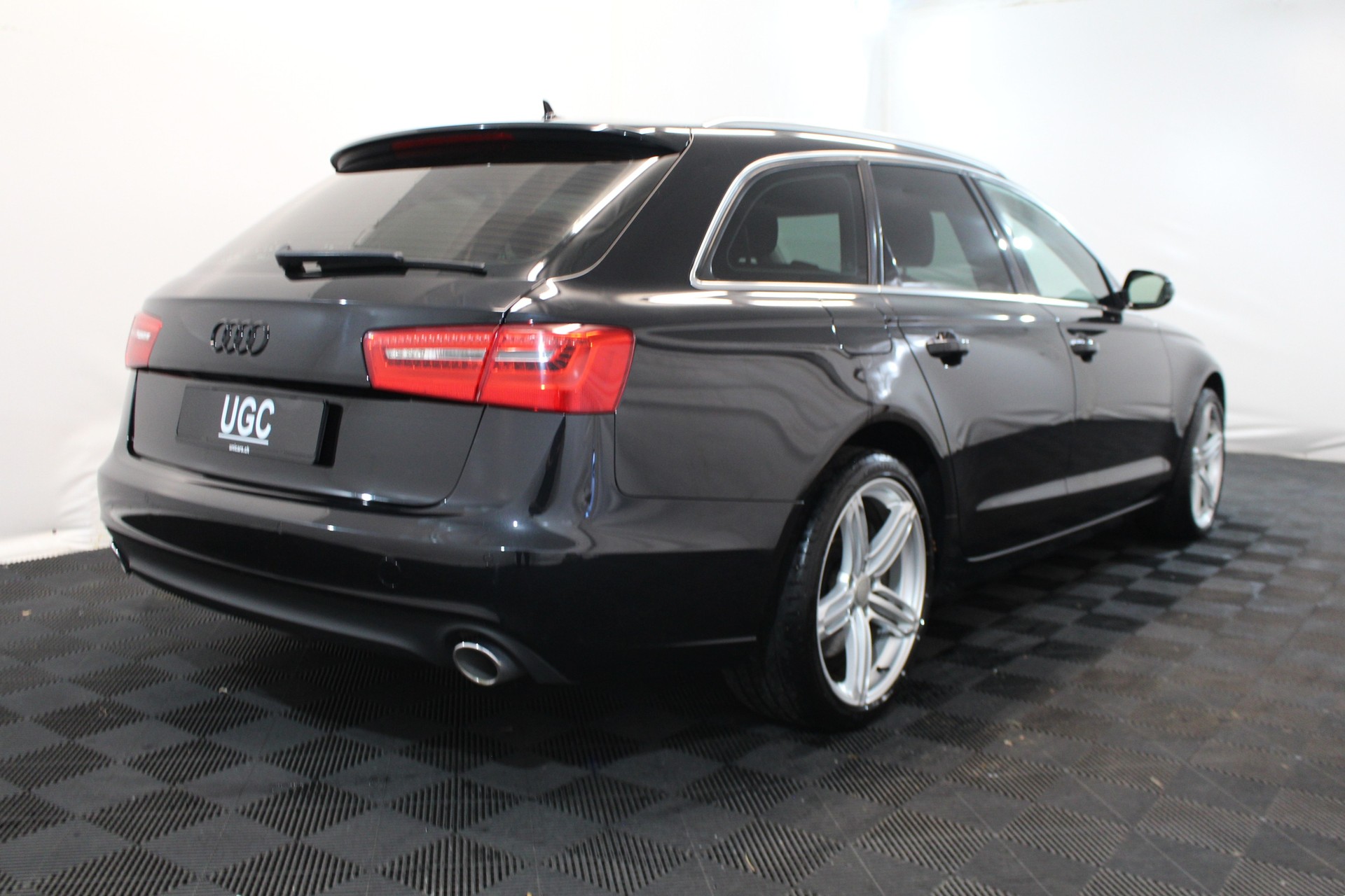 AUDI A6 Avant 3.0 V6 TDI 245 quattro S-Tr.-image-5