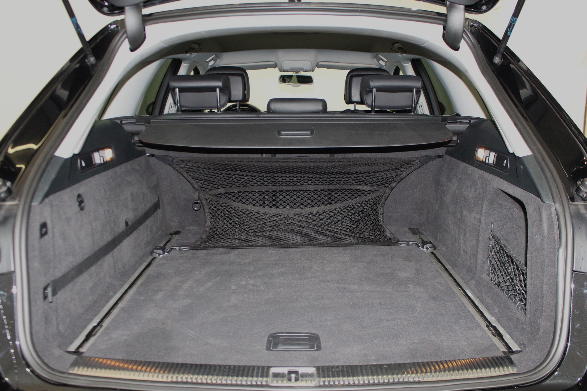 AUDI A6 Avant 3.0 V6 TDI 245 quattro S-Tr.-image-8