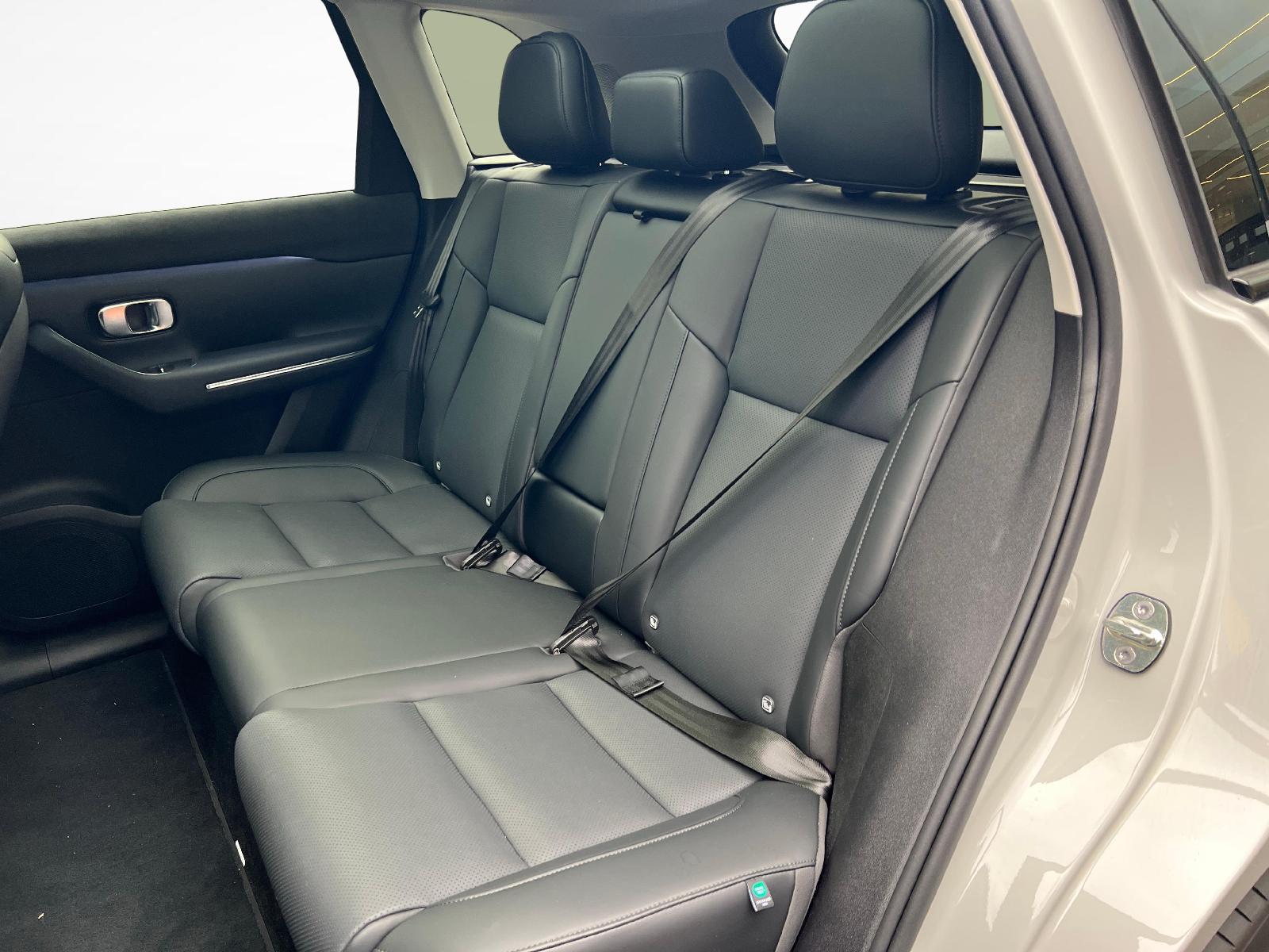 LEAPMOTOR C10 1.5 REEV Design-image-10