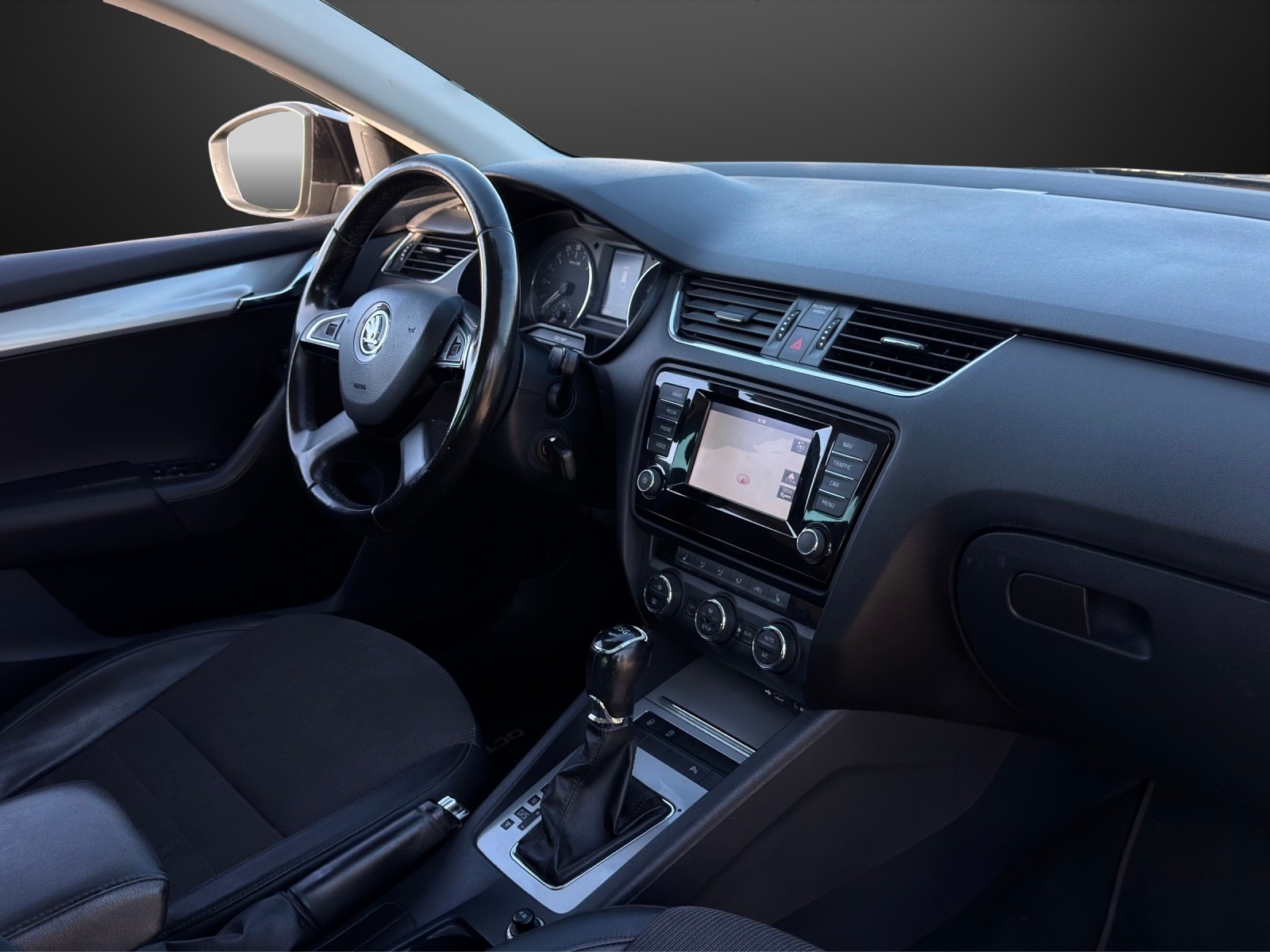 SKODA Octavia Combi 2.0 TDI Ambition DSG mit 150 PS-image-9