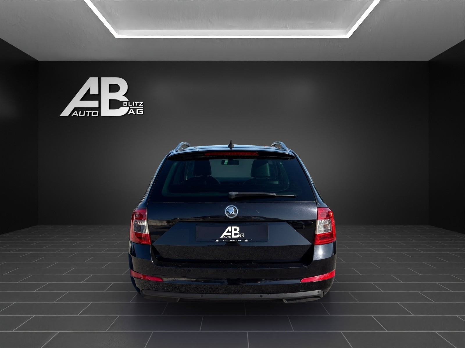 SKODA Octavia Combi 2.0 TDI Ambition DSG mit 150 PS-image-3