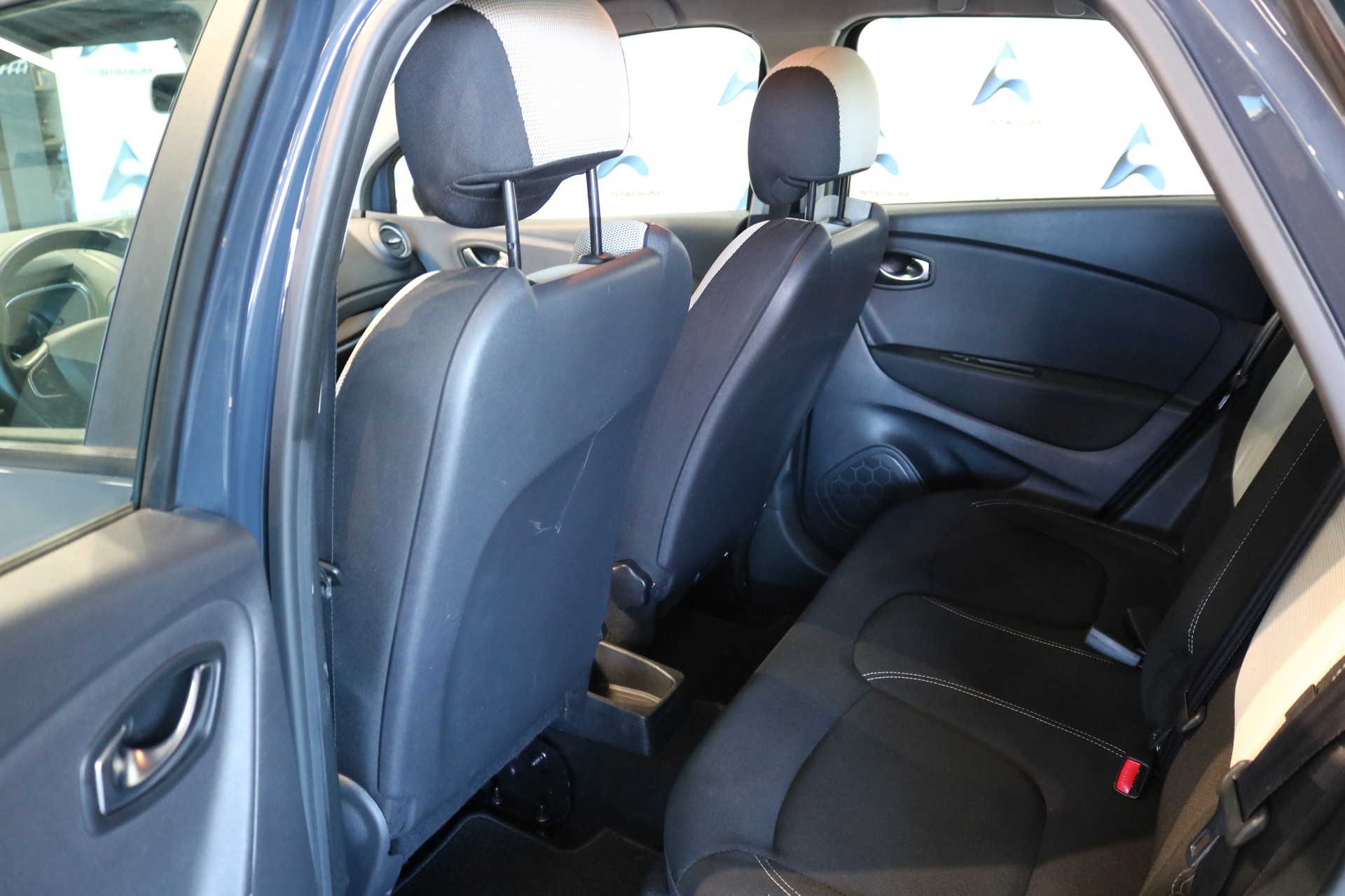 RENAULT Captur 0.9 12V Zen-image-4