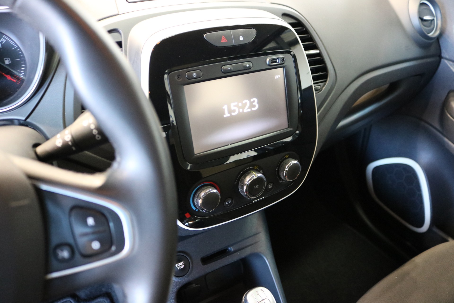 RENAULT Captur 0.9 12V Zen-image-40