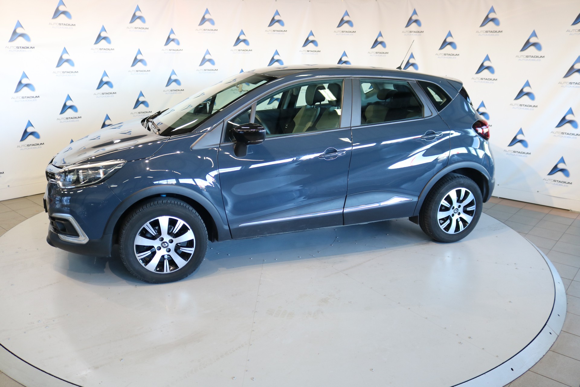 RENAULT Captur 0.9 12V Zen-image-12