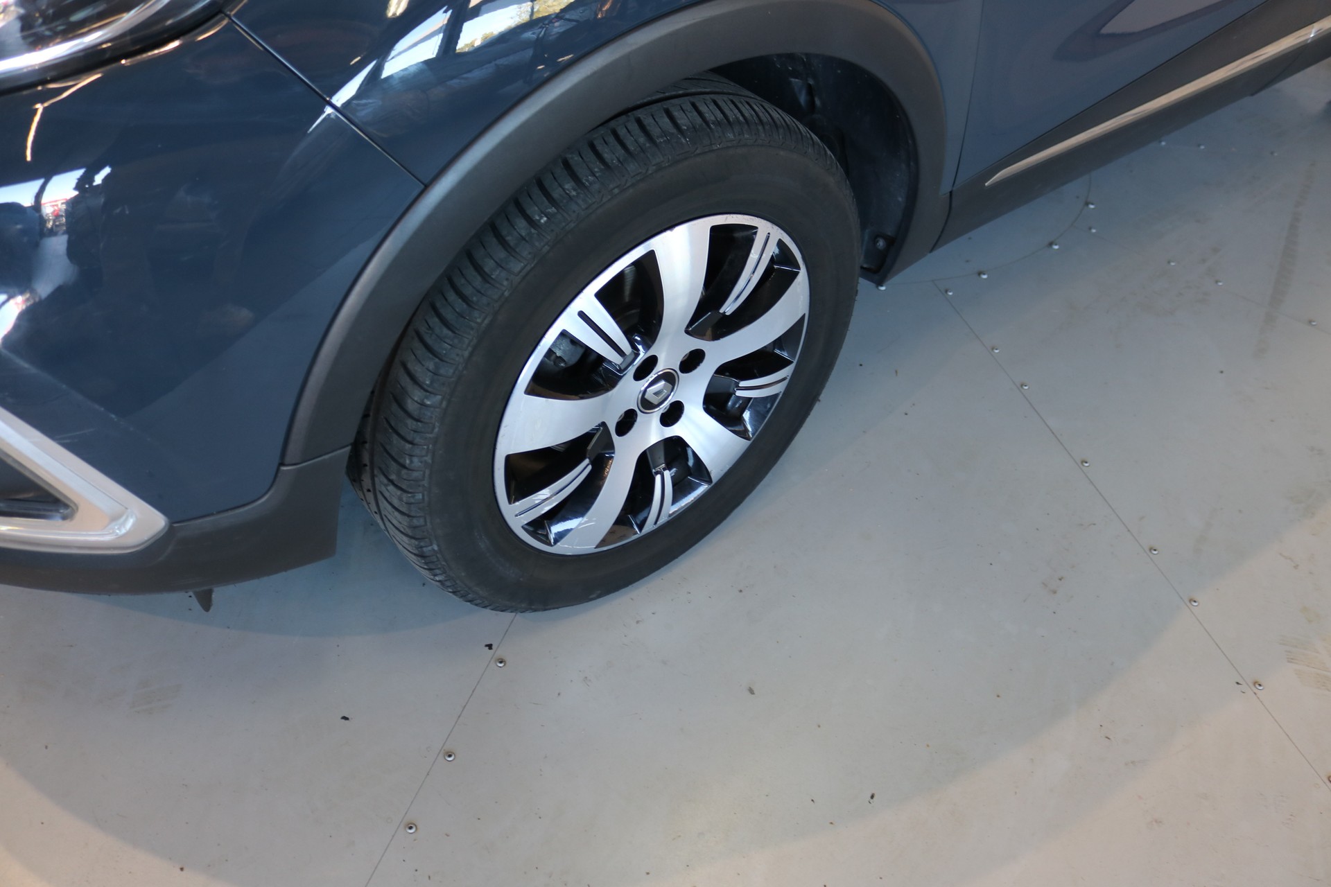 RENAULT Captur 0.9 12V Zen-image-27