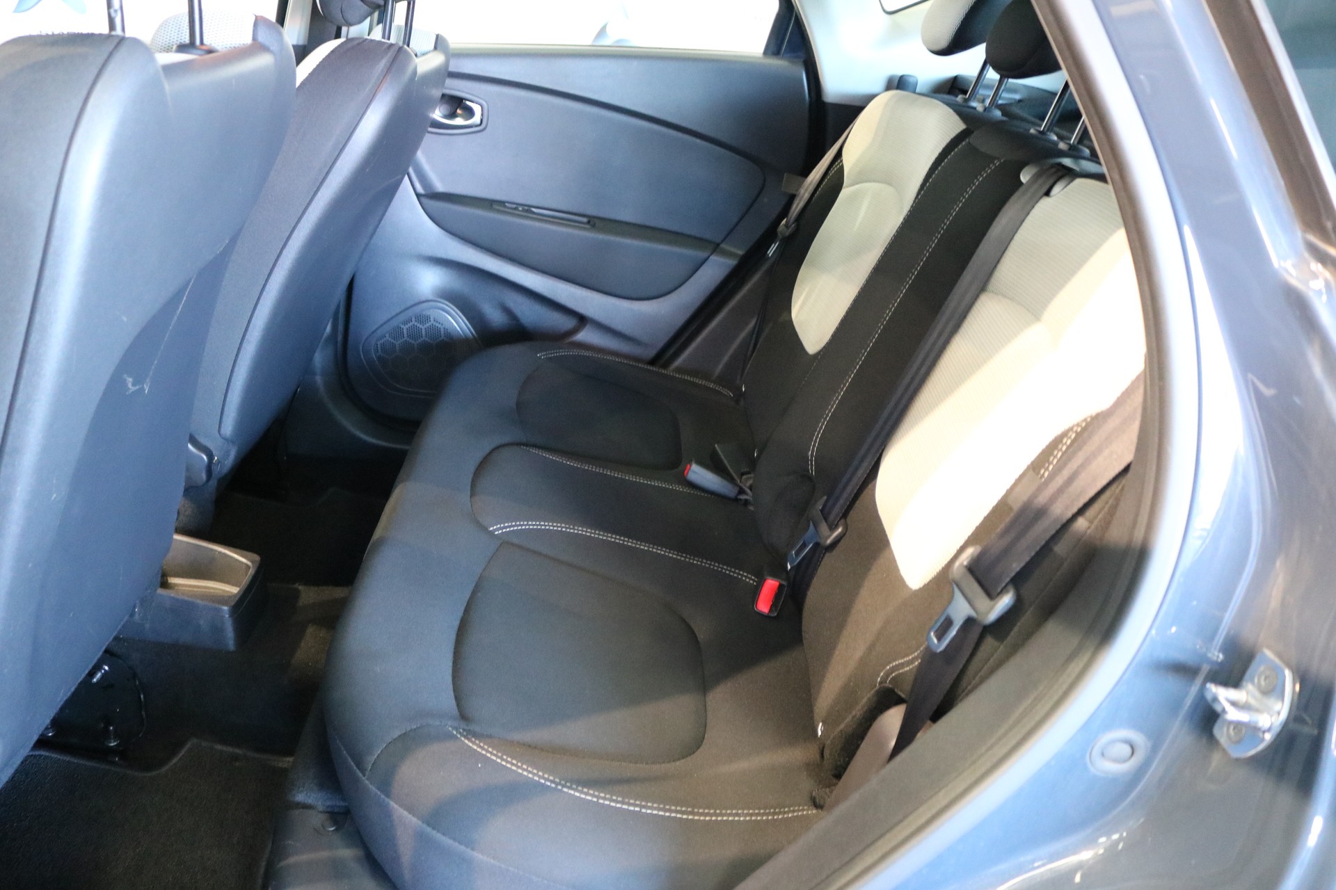 RENAULT Captur 0.9 12V Zen-image-33