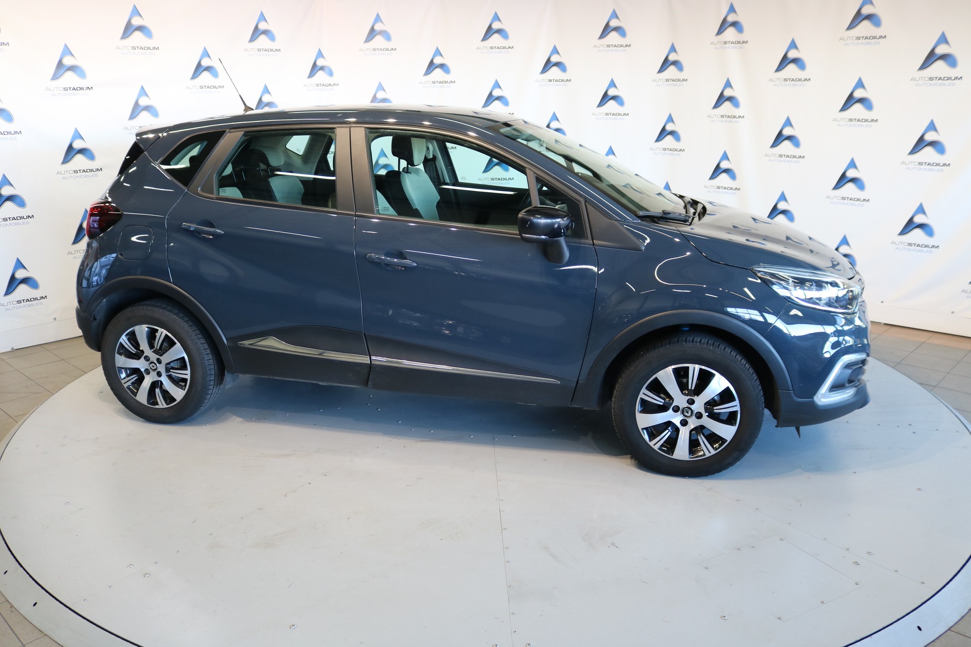 RENAULT Captur 0.9 12V Zen-image-24