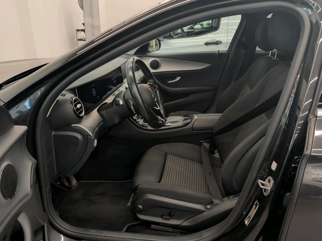 MERCEDES-BENZ E 220 d T 9G-Tronic ** CH Fahrzeug ** 1. Hand ** Frisch ab MFK und Service **-image-4