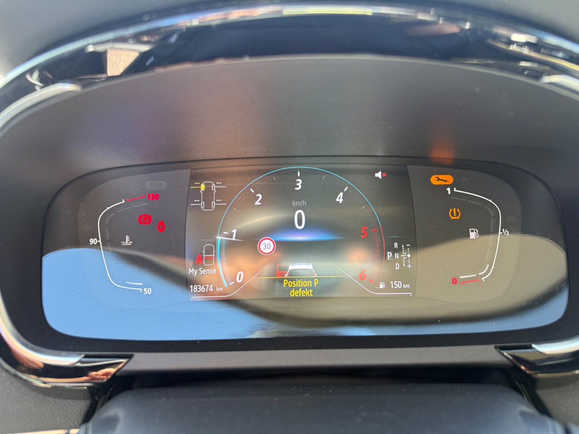 MERCEDES-BENZ E 220 d T 9G-Tronic ** CH Fahrzeug ** 1. Hand ** Frisch ab MFK und Service **-image-12