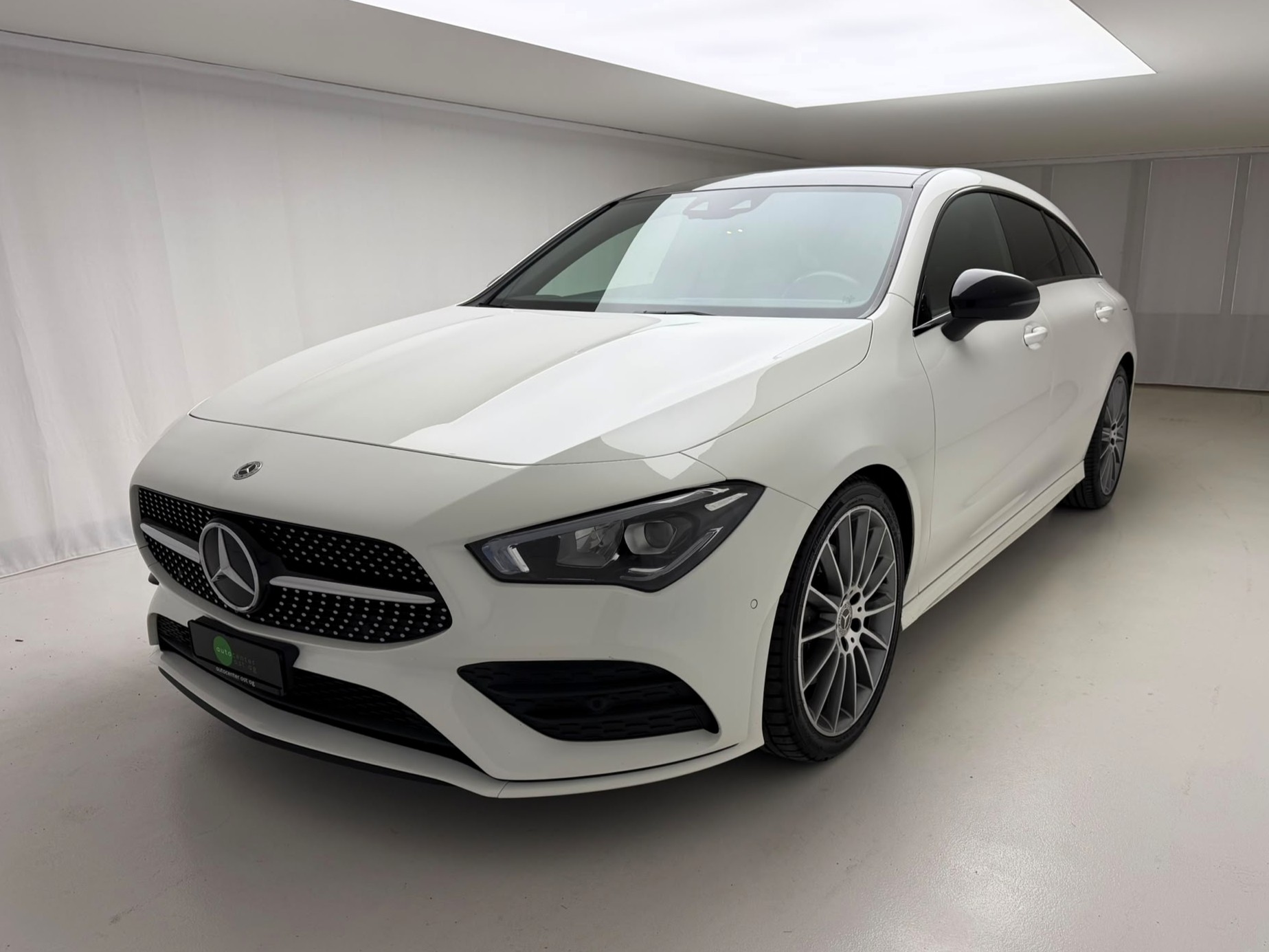 MERCEDES-BENZ CLA Shooting Brake 220 d 4Matic AMG Line-showroom-element-1