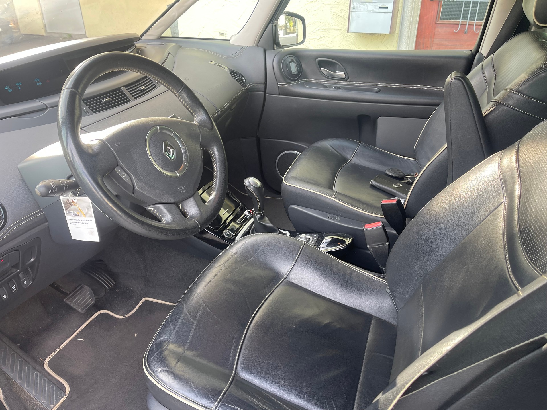 RENAULT Grand Espace 2.0 dCi Initiale Automatic-image-3