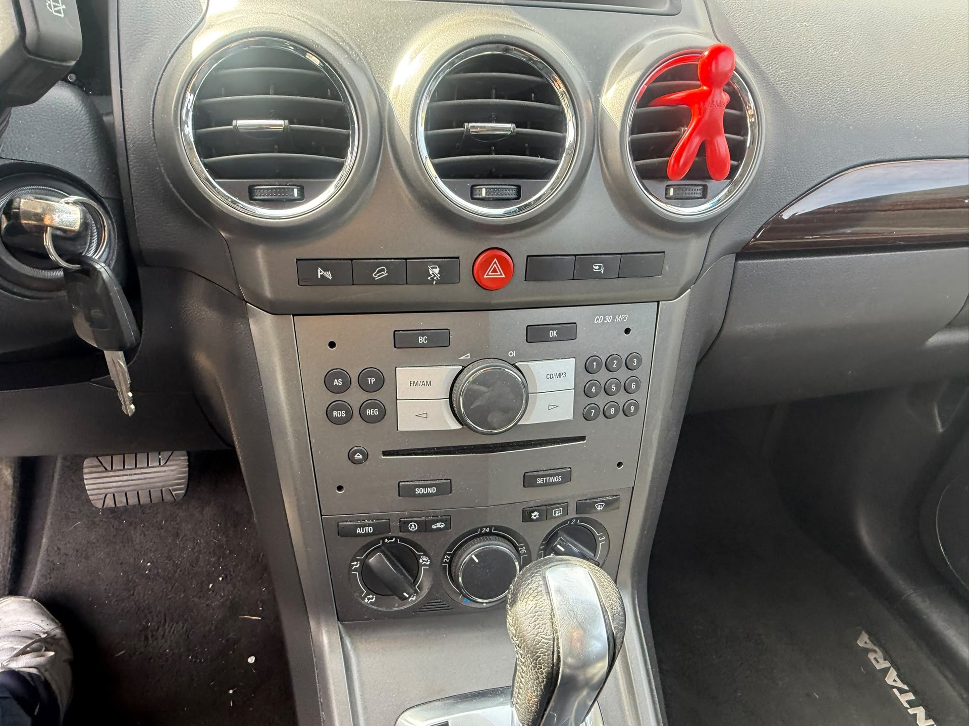 OPEL Antara 2.0 CDTi Cosmo 4WD automatique-image-12