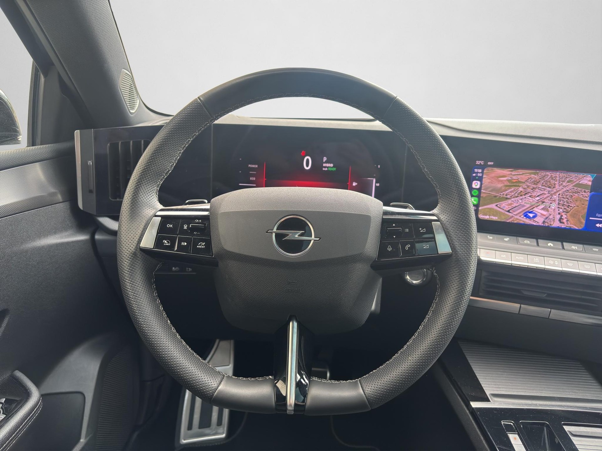 OPEL Astra 1.6 T PHEV 180 Ultimate-image-5