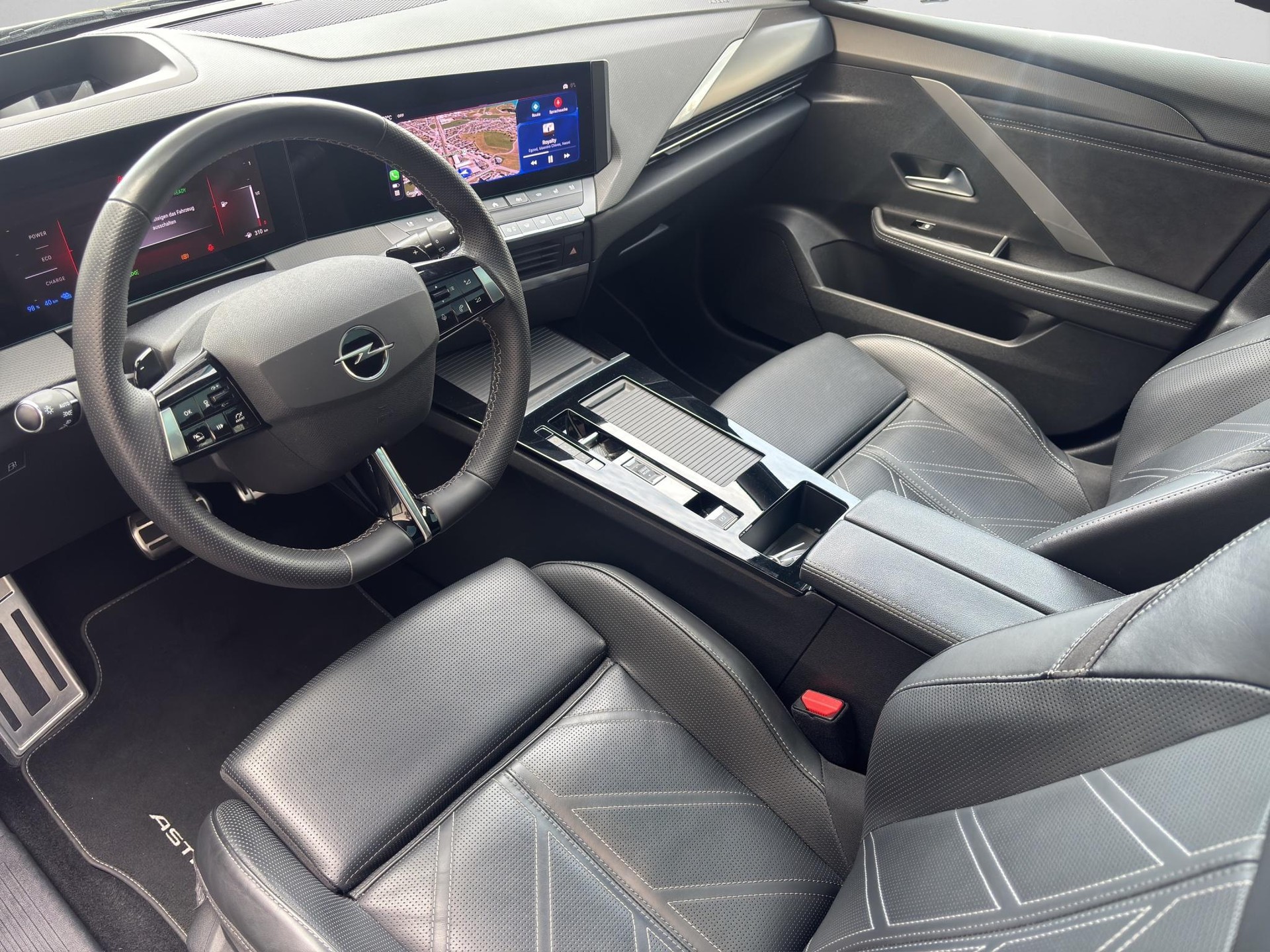 OPEL Astra 1.6 T PHEV 180 Ultimate-image-9