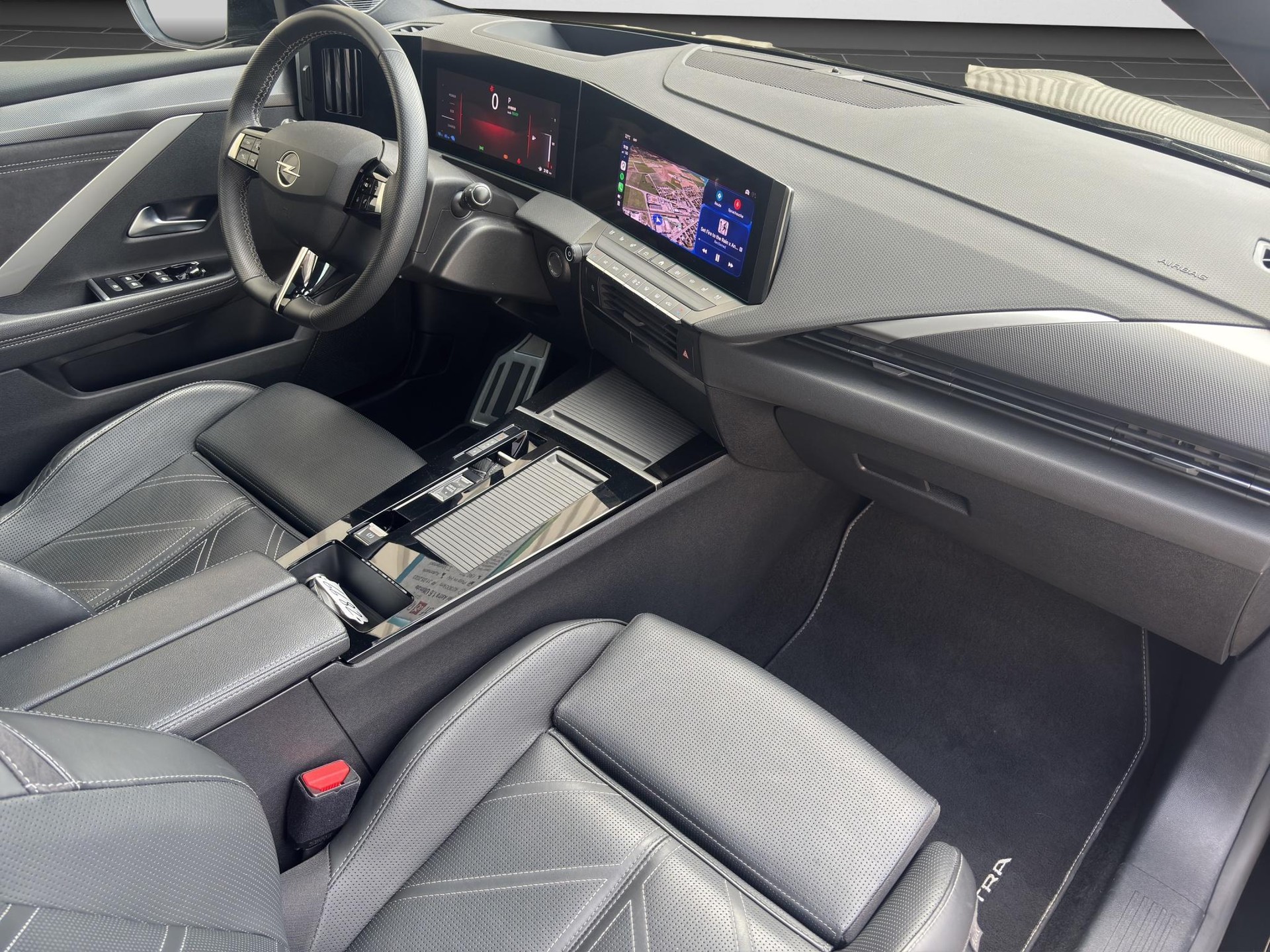 OPEL Astra 1.6 T PHEV 180 Ultimate-image-10