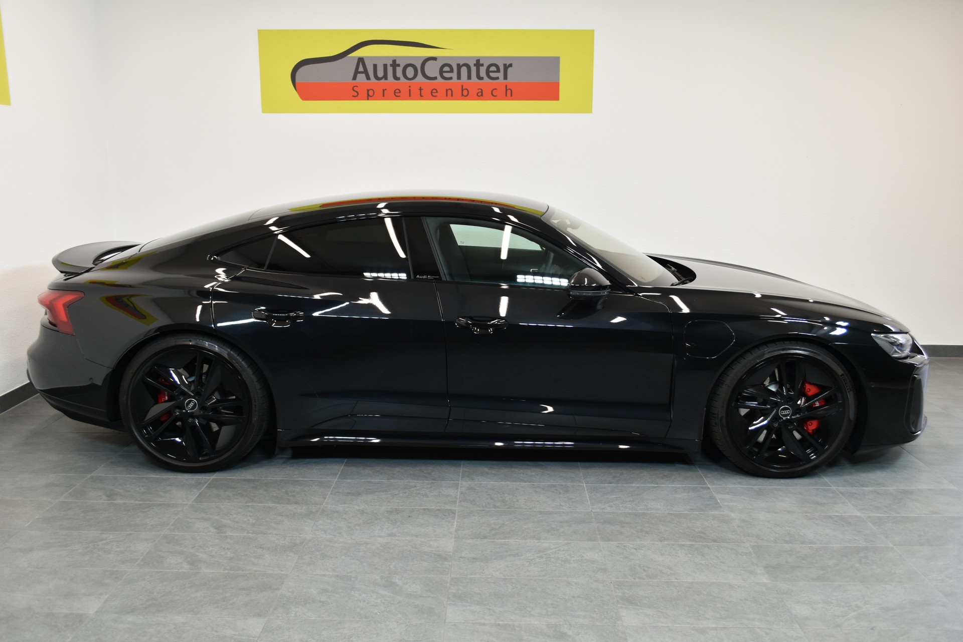 AUDI S e-tron GT quattro-image-13