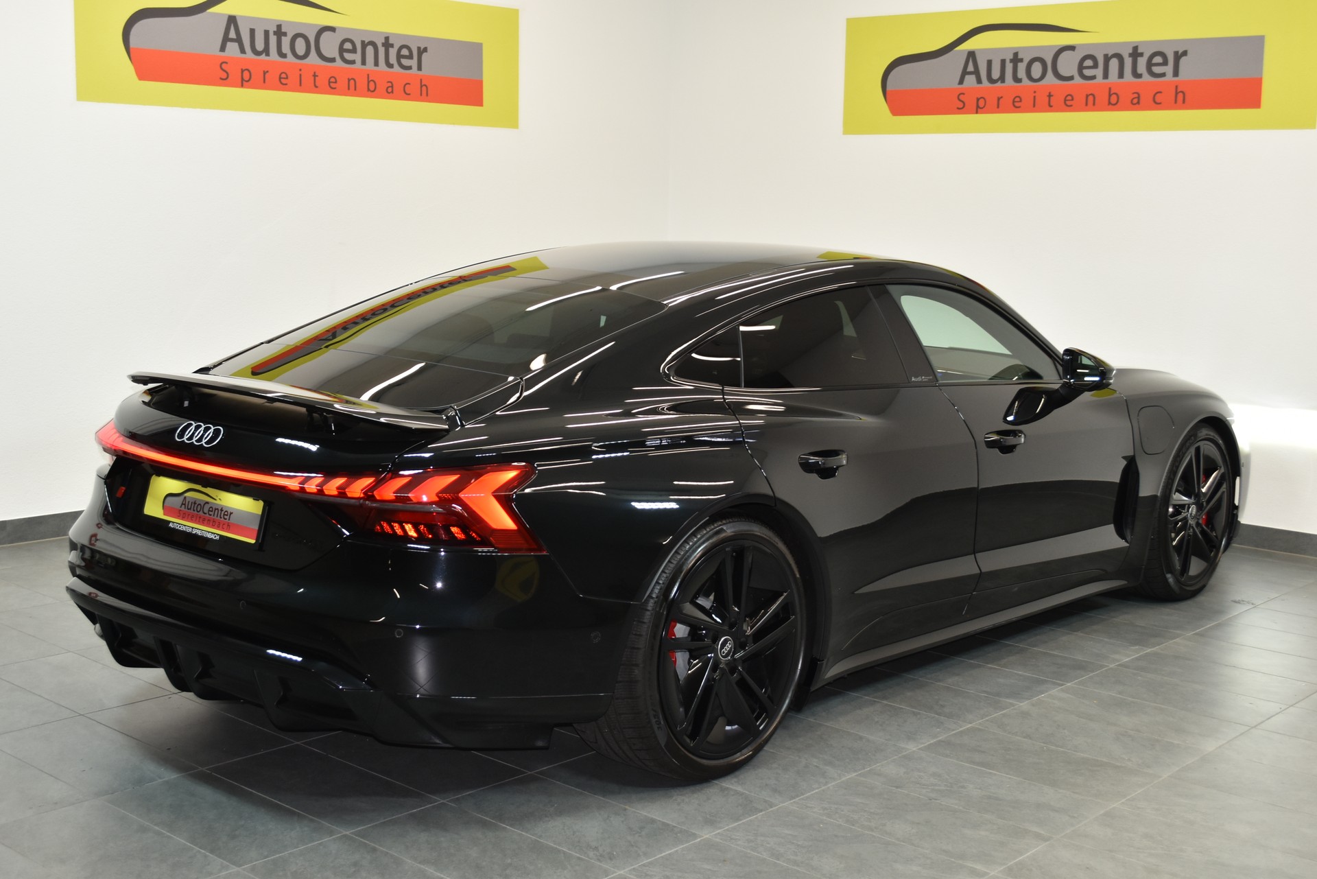 AUDI S e-tron GT quattro-image-14