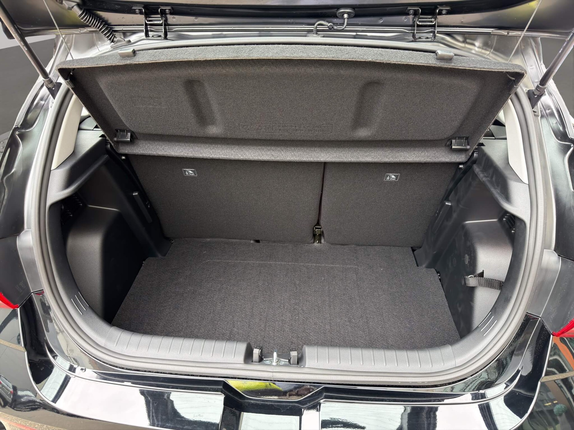 HYUNDAI i20 1.0 T-GDi Origo-image-11