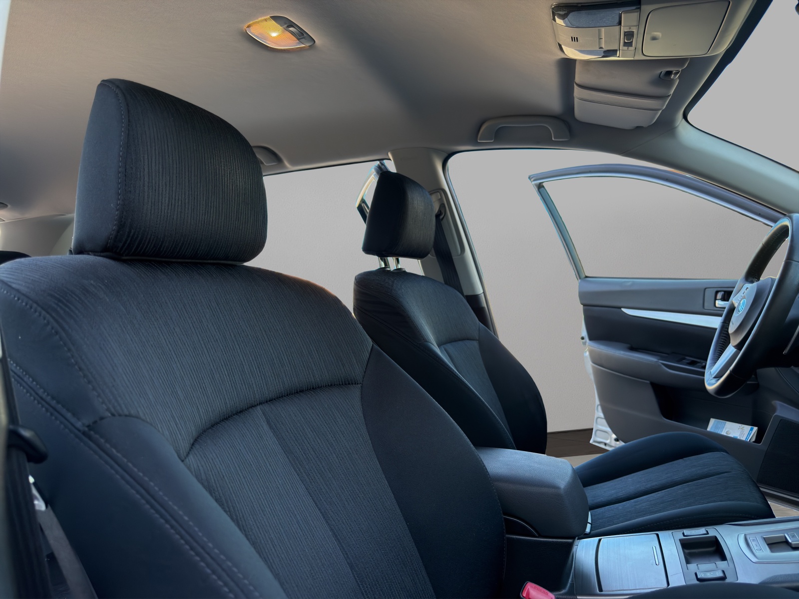SUBARU Legacy 2.0i Advantage AWD Lineartronic-image-20