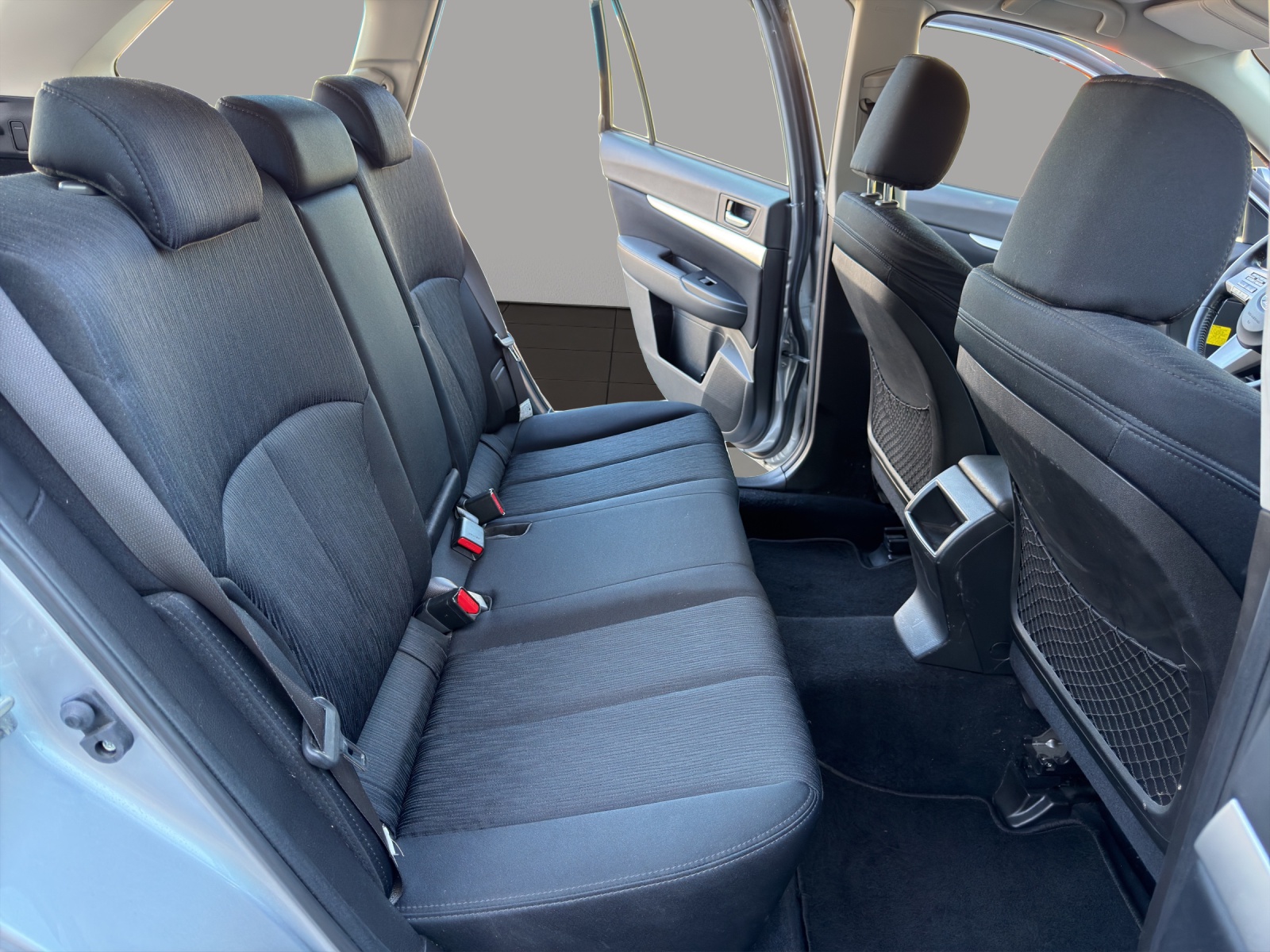 SUBARU Legacy 2.0i Advantage AWD Lineartronic-image-17
