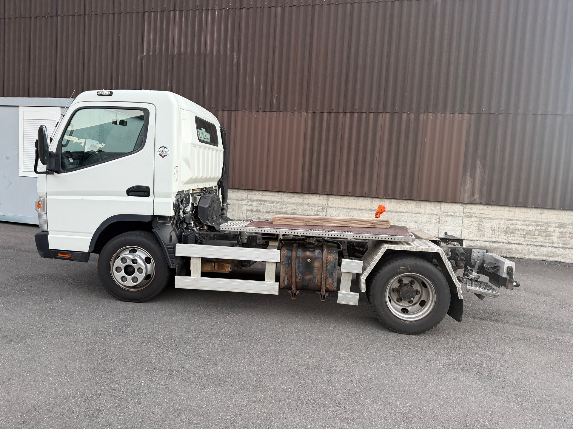 MITSUBISHI FUSO Canter 7C15-image-7