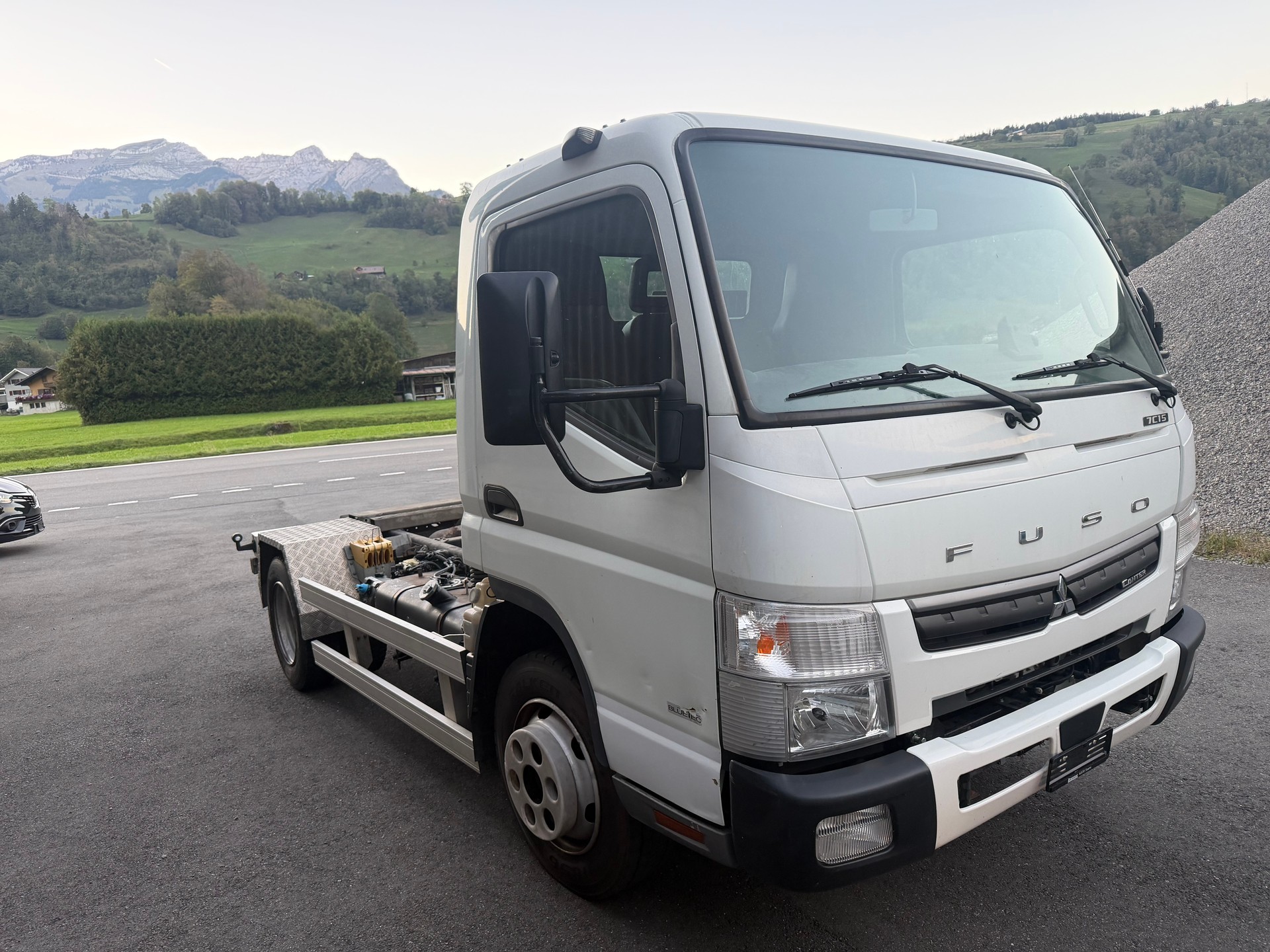 MITSUBISHI FUSO Canter 7C15-image-1