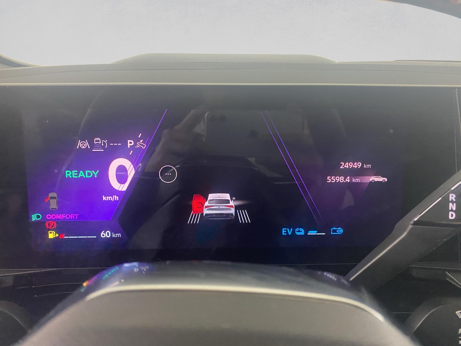 RENAULT Rafale 1.2 E-Tech Hybrid 200 Esprit Alpine-image-10