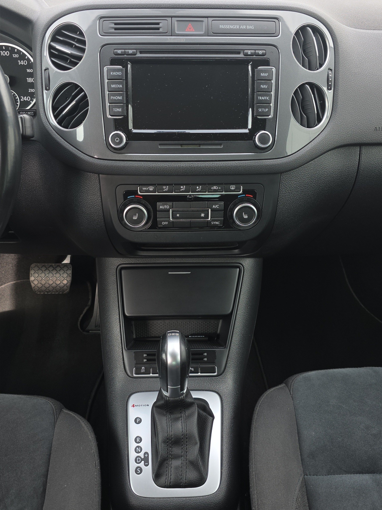 VW Tiguan 2.0 TDI BMT Design 4Motion DSG-image-11