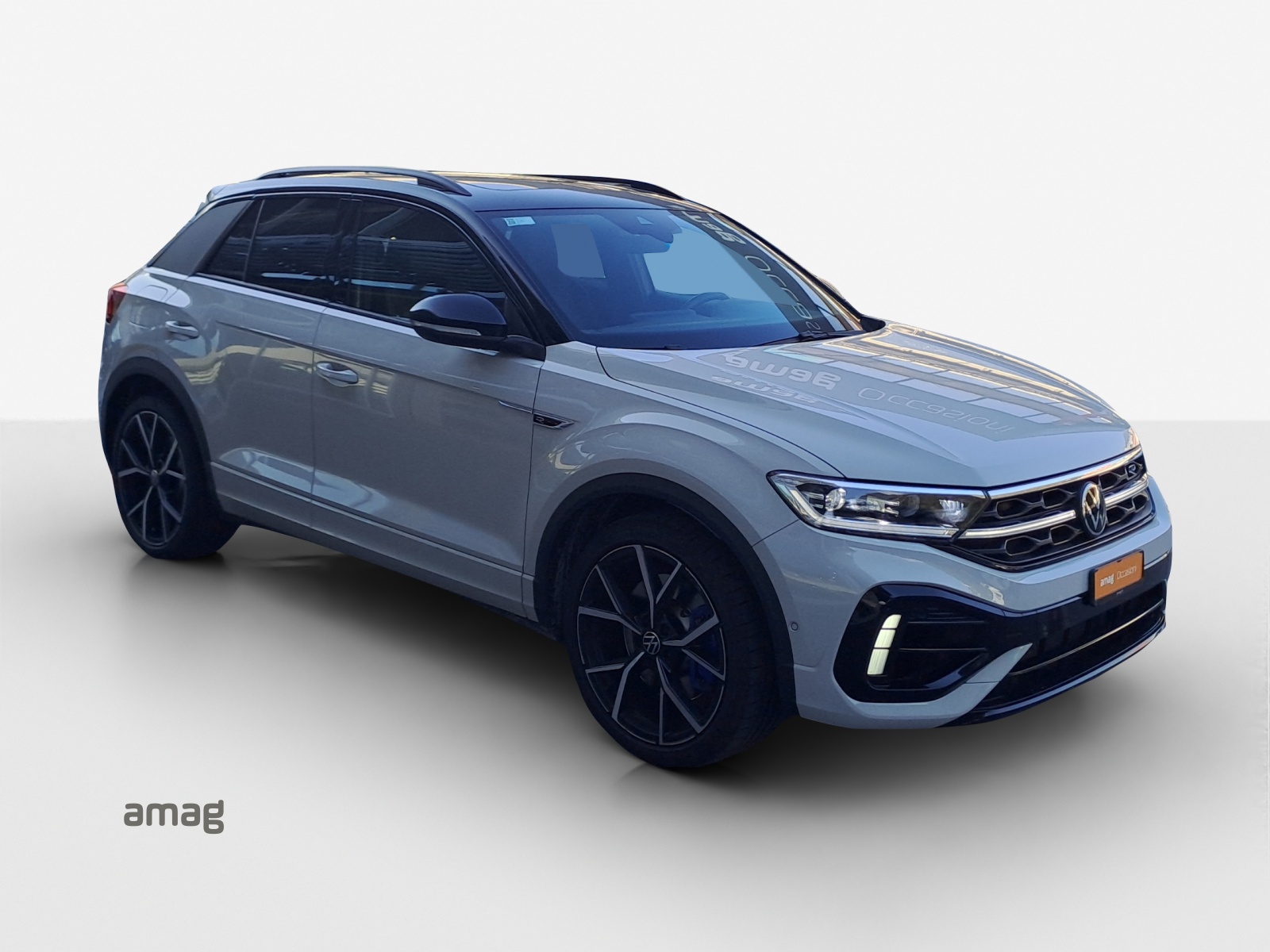 VW T-Roc 2.0 TSI R DSG 4Motion-image-5