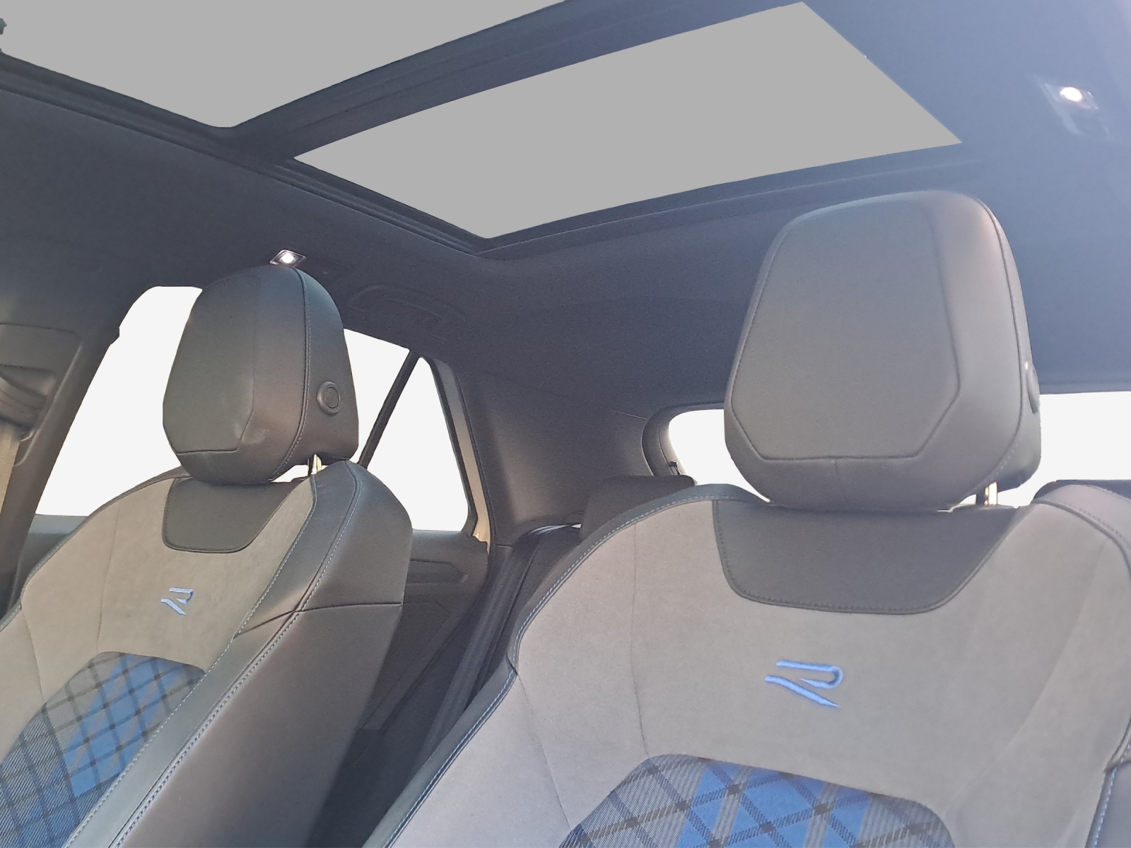 VW T-Roc 2.0 TSI R DSG 4Motion-image-14