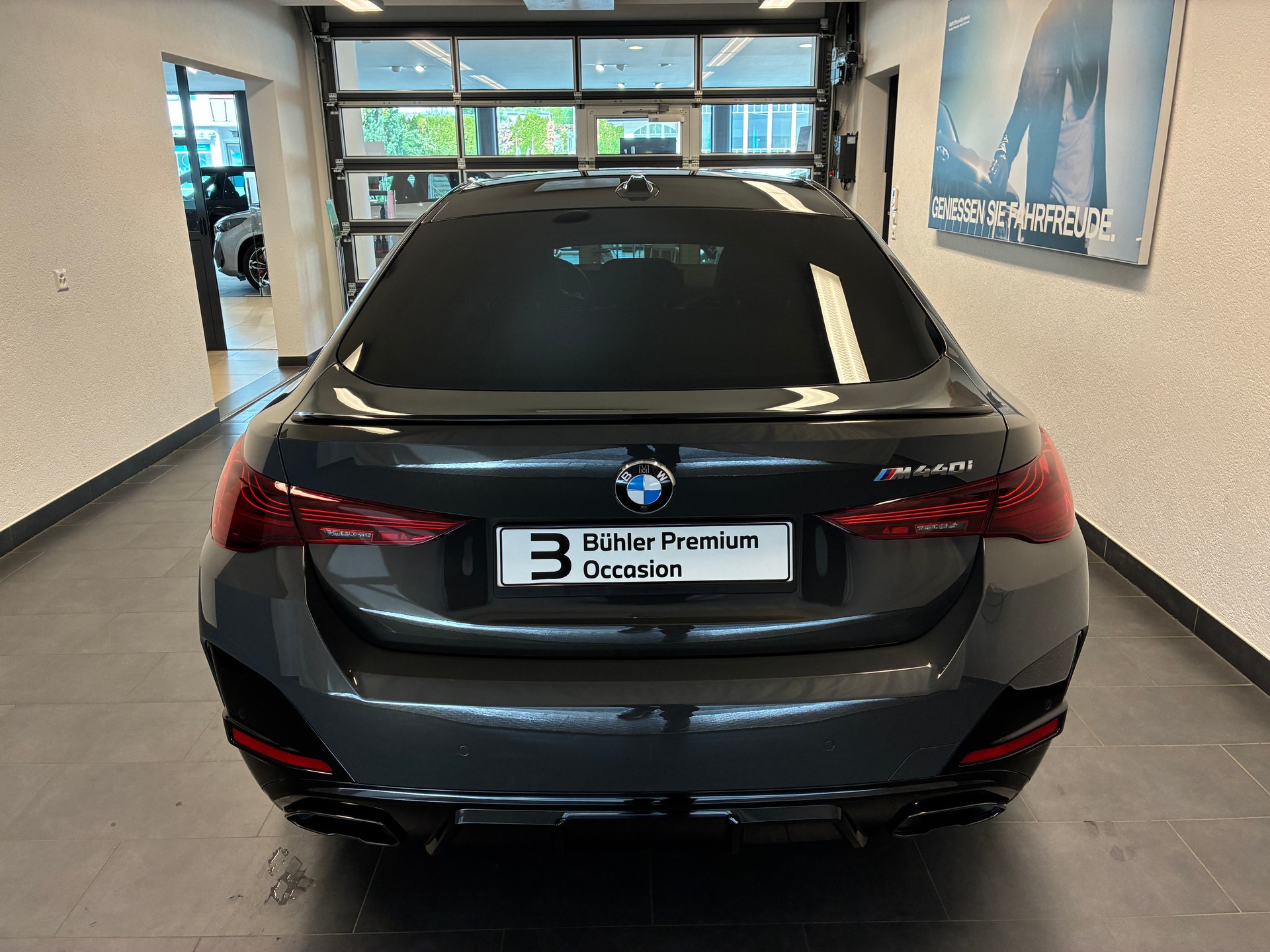 BMW M440i xDrive Gran Coupé-image-4