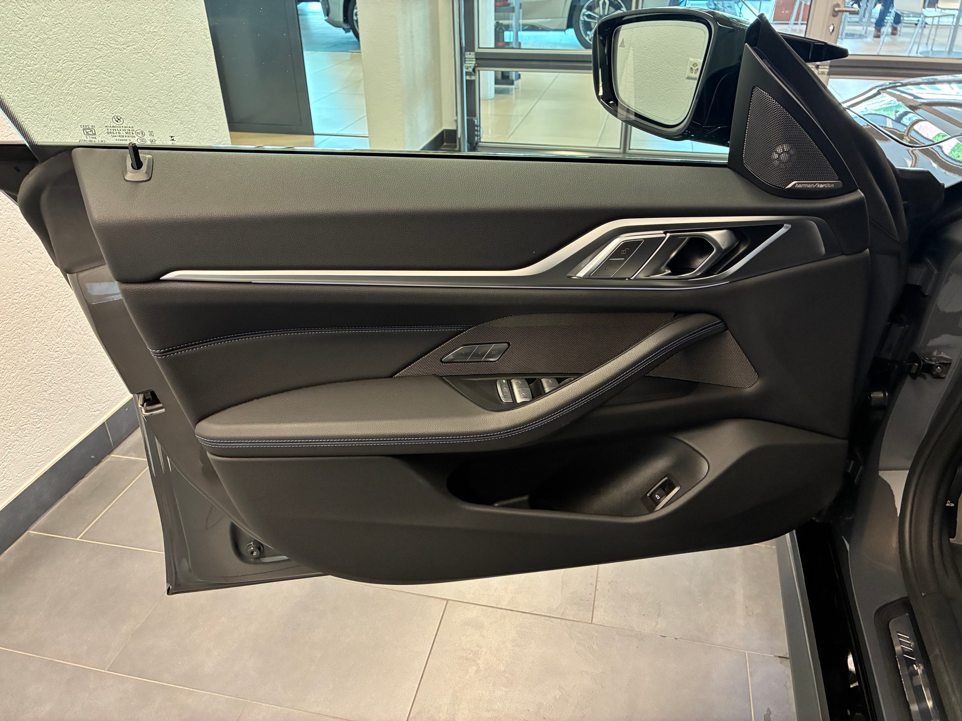BMW M440i xDrive Gran Coupé-image-11