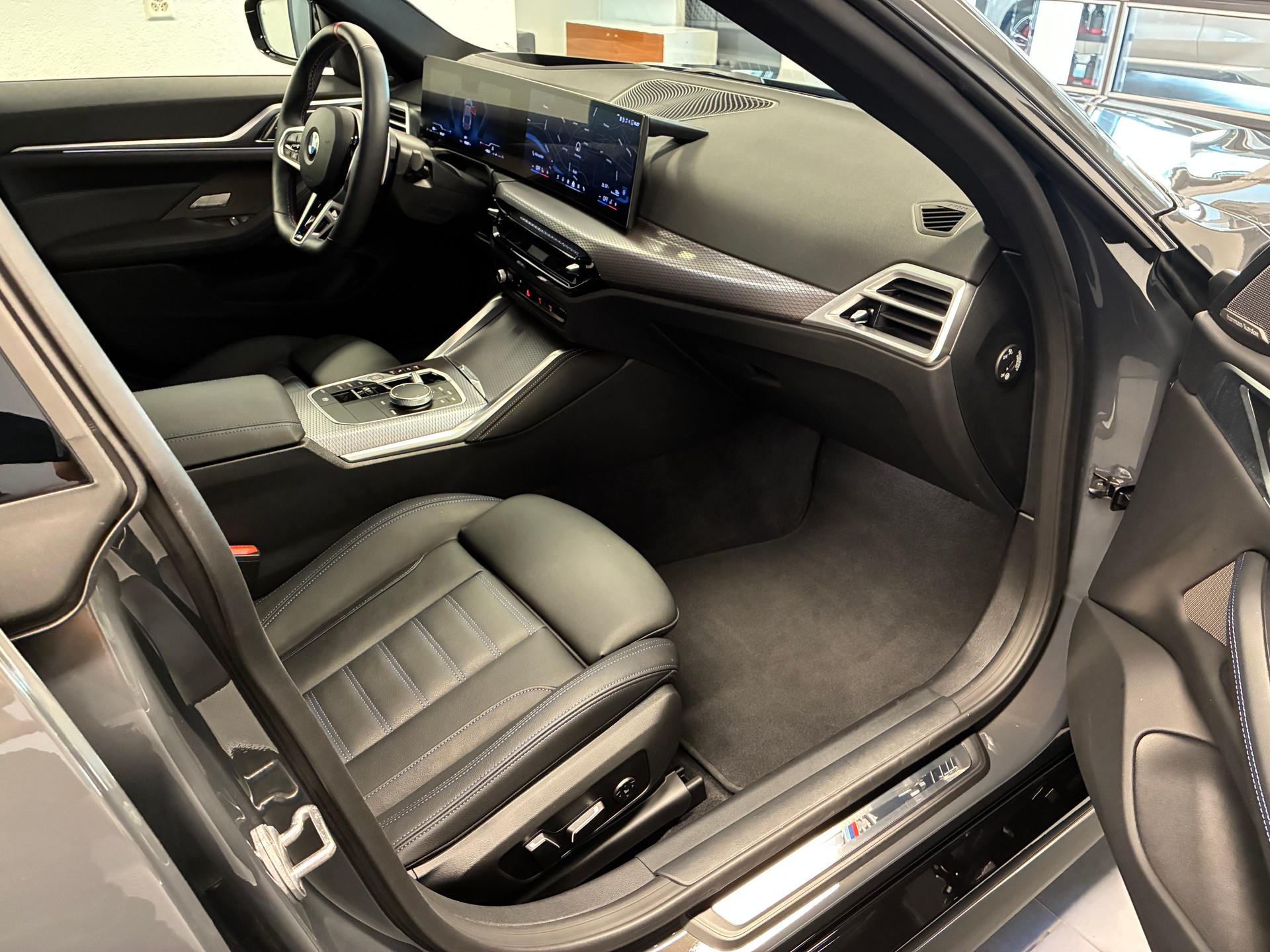 BMW M440i xDrive Gran Coupé-image-9