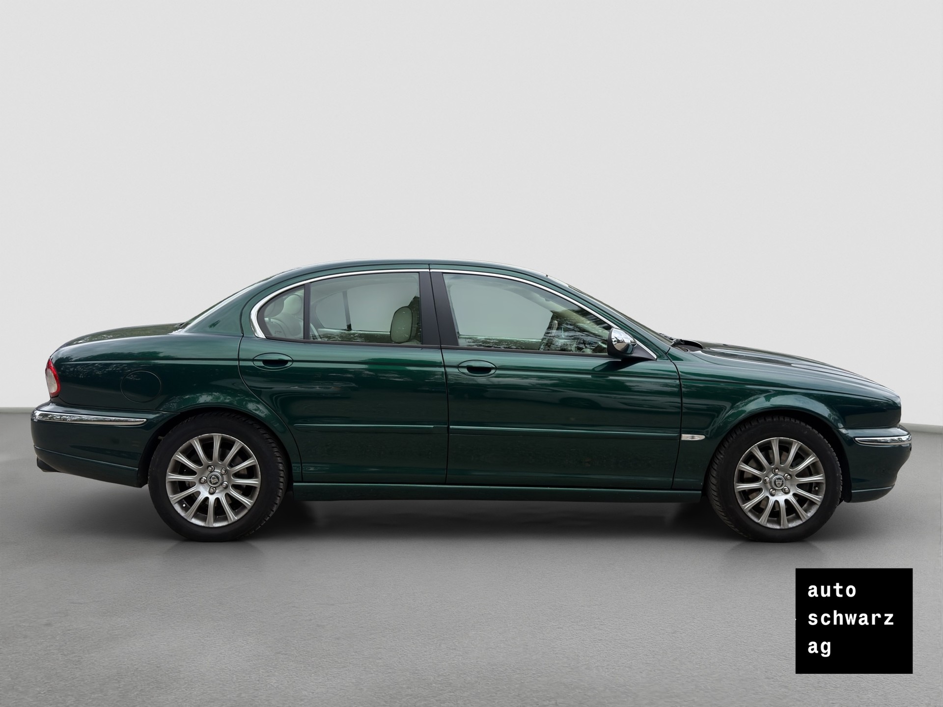 JAGUAR X-Type 3.0 V6 Traction4 Sovereign Anniv. Pack Aut.-image-3